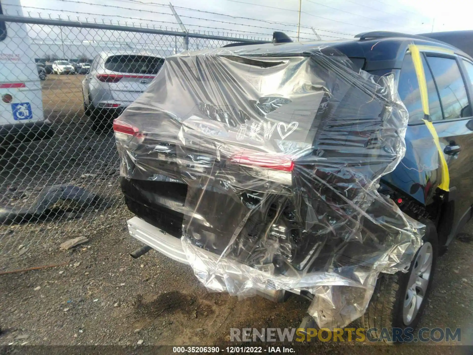 6 Photograph of a damaged car 2T3G1RFVXLW125526 TOYOTA RAV4 2020