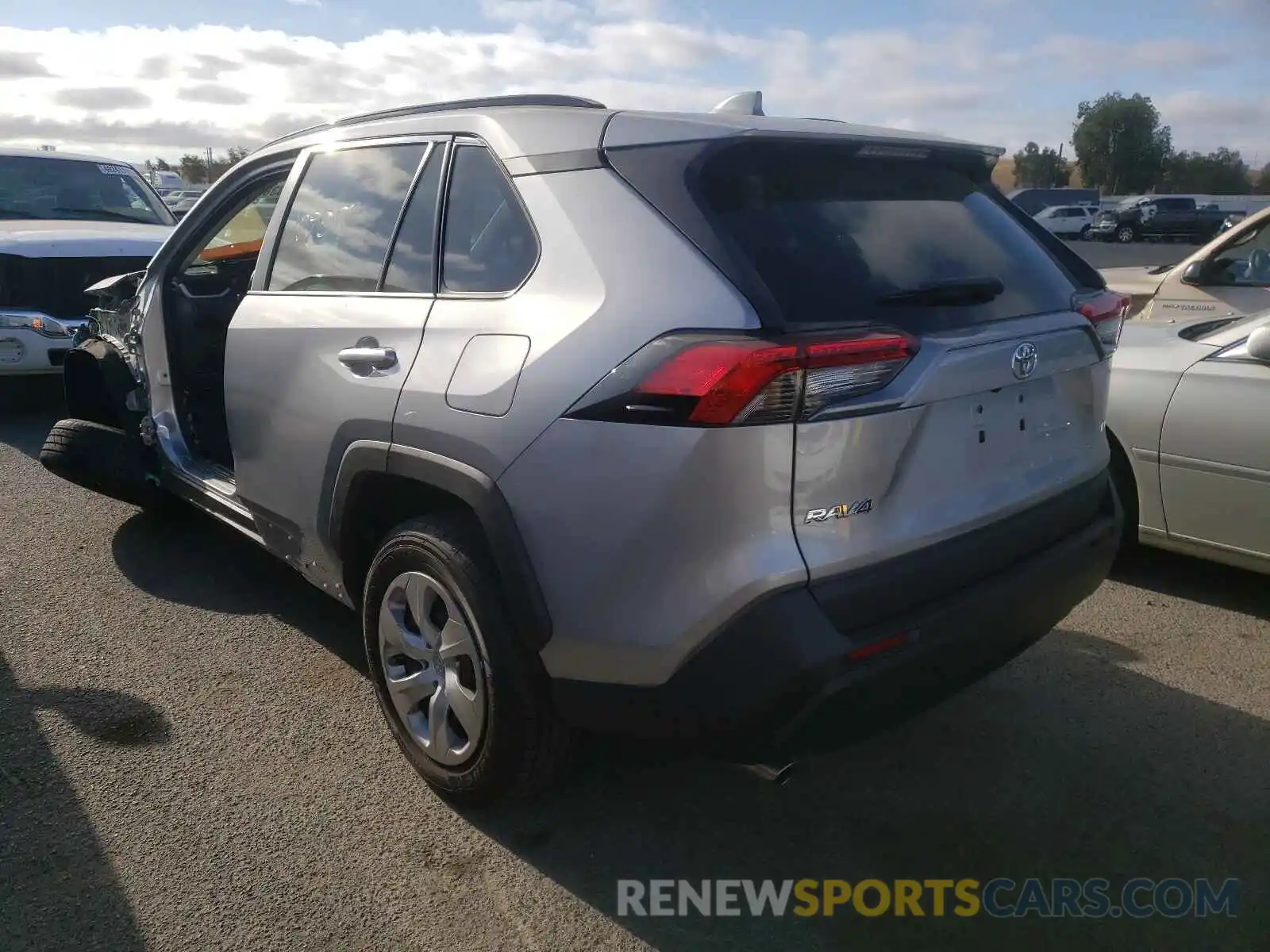 3 Photograph of a damaged car 2T3H1RFV0LC039146 TOYOTA RAV4 2020