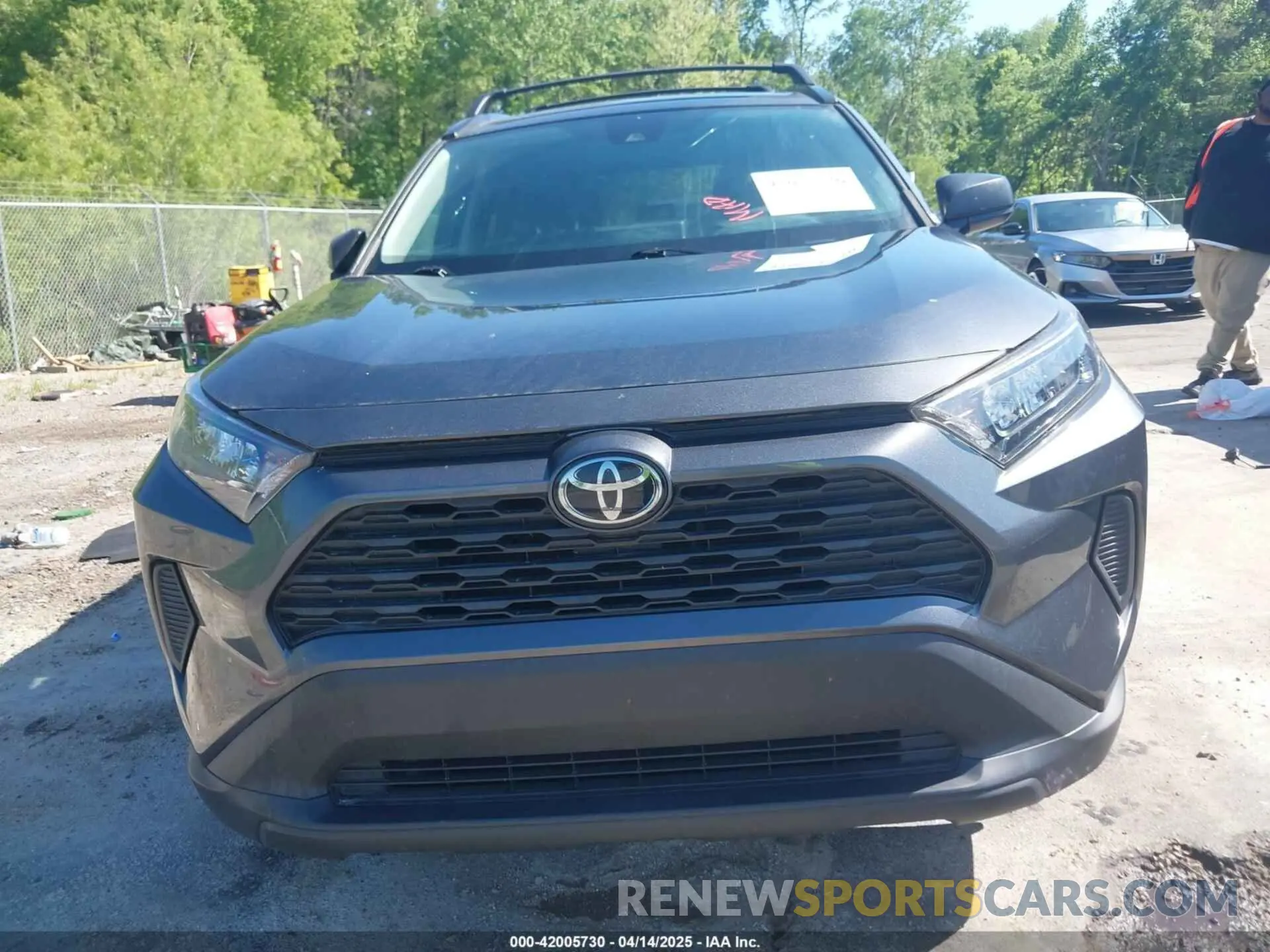 6 Photograph of a damaged car 2T3H1RFV0LC040474 TOYOTA RAV4 2020