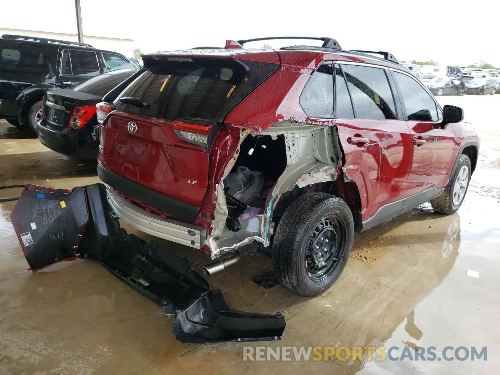 4 Photograph of a damaged car 2T3H1RFV0LC045772 TOYOTA RAV4 2020