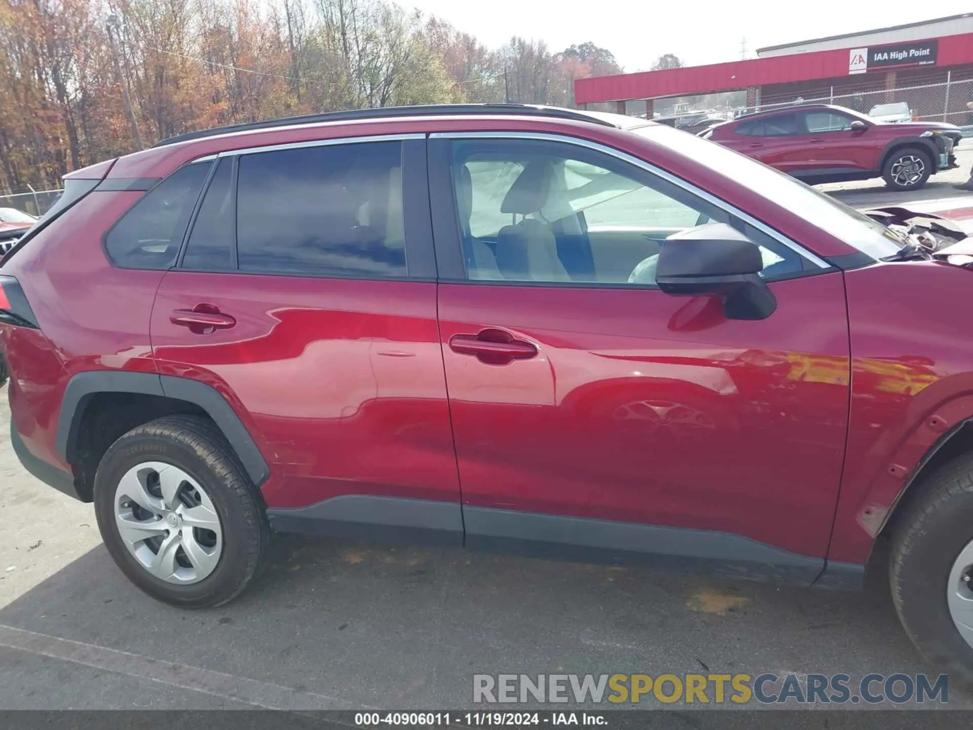 13 Photograph of a damaged car 2T3H1RFV0LC073331 TOYOTA RAV4 2020