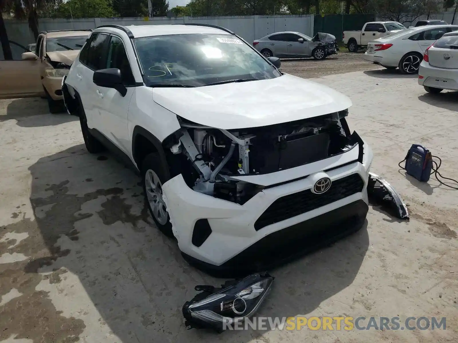 1 Photograph of a damaged car 2T3H1RFV0LC076519 TOYOTA RAV4 2020