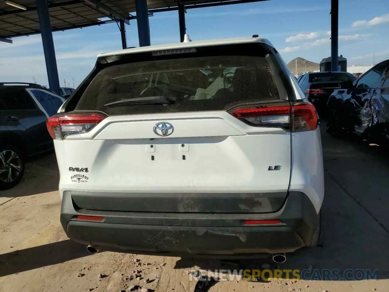 6 Photograph of a damaged car 2T3H1RFV0LC081672 TOYOTA RAV4 2020