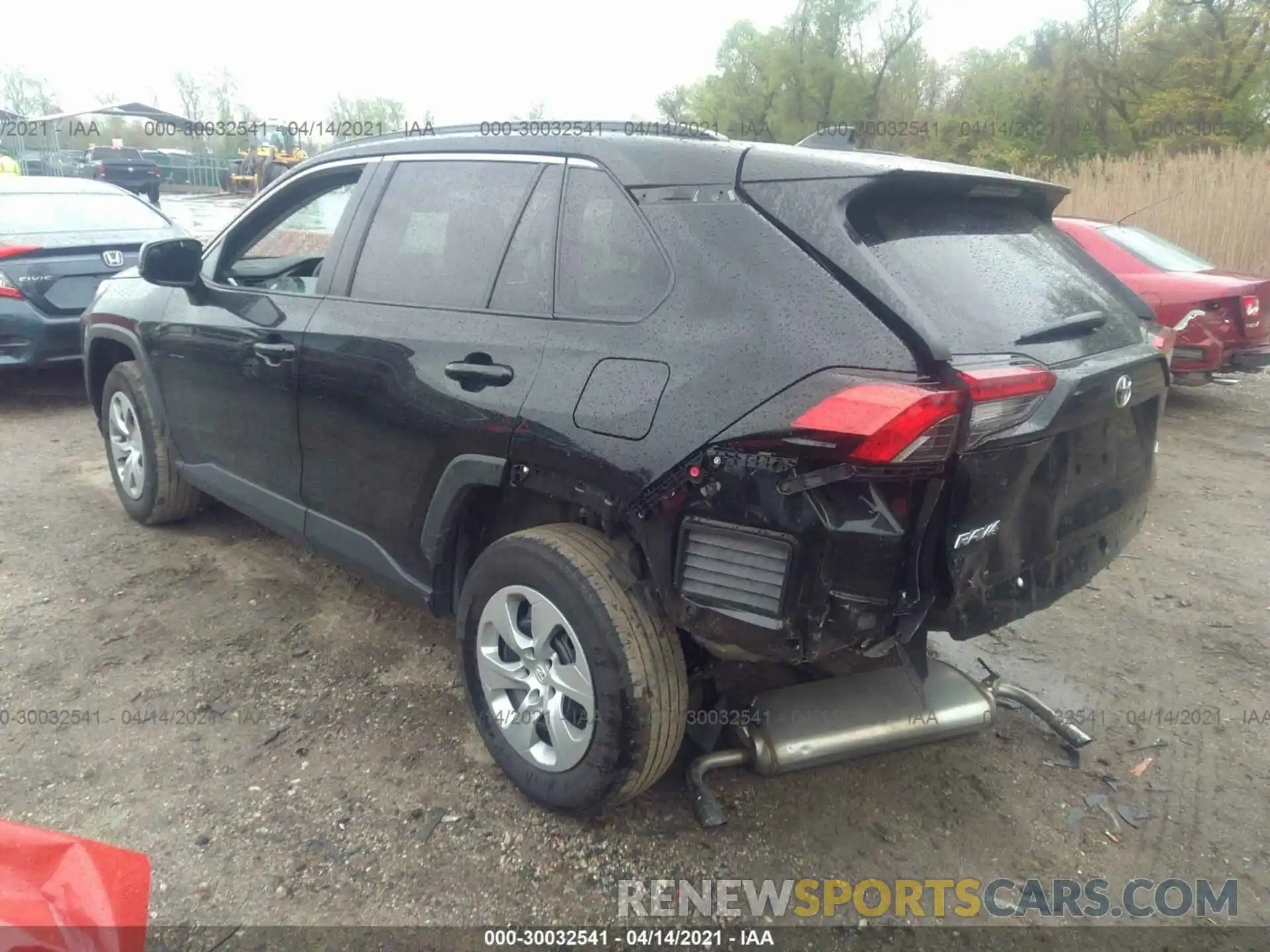 3 Photograph of a damaged car 2T3H1RFV0LW061291 TOYOTA RAV4 2020