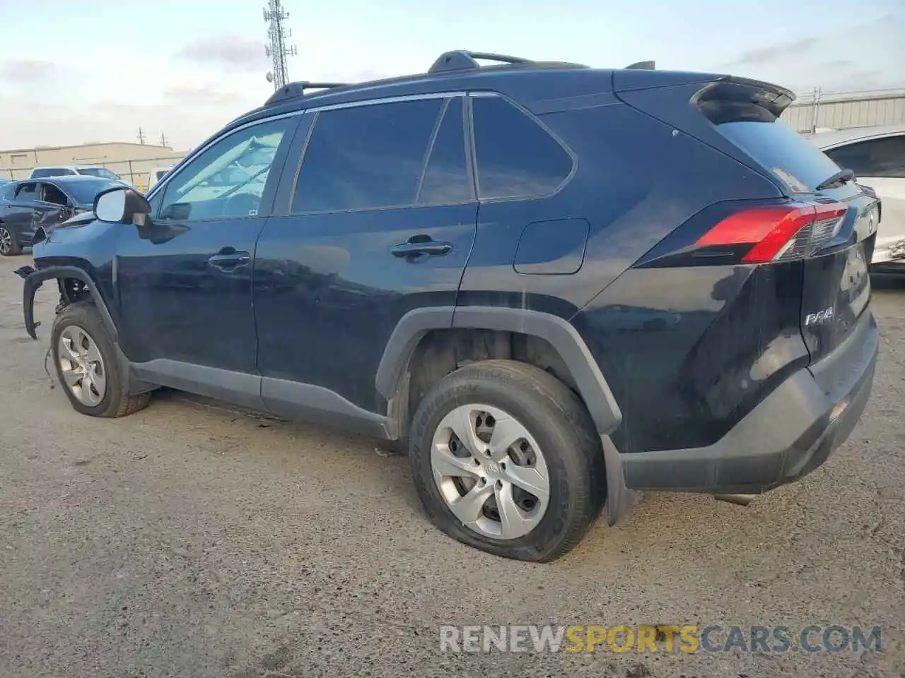 2 Photograph of a damaged car 2T3H1RFV0LW066166 TOYOTA RAV4 2020