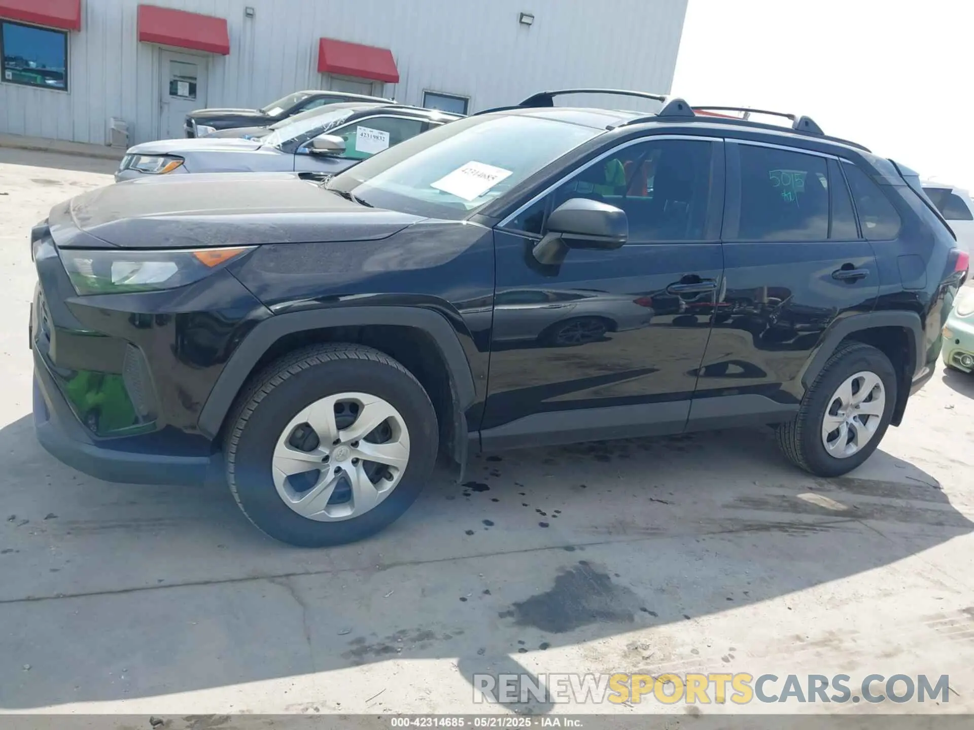 14 Photograph of a damaged car 2T3H1RFV1LC038264 TOYOTA RAV4 2020