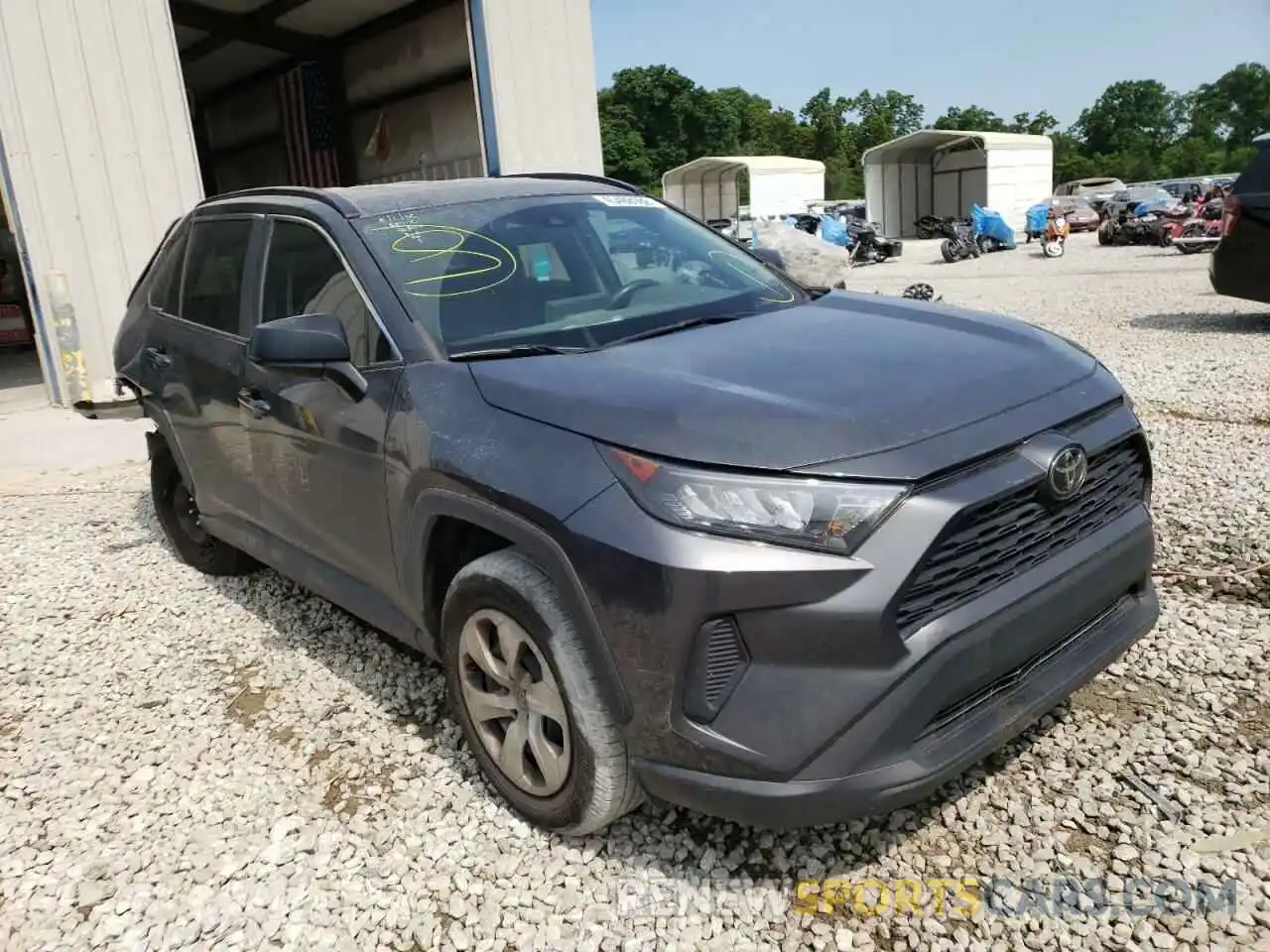 1 Photograph of a damaged car 2T3H1RFV1LC050284 TOYOTA RAV4 2020