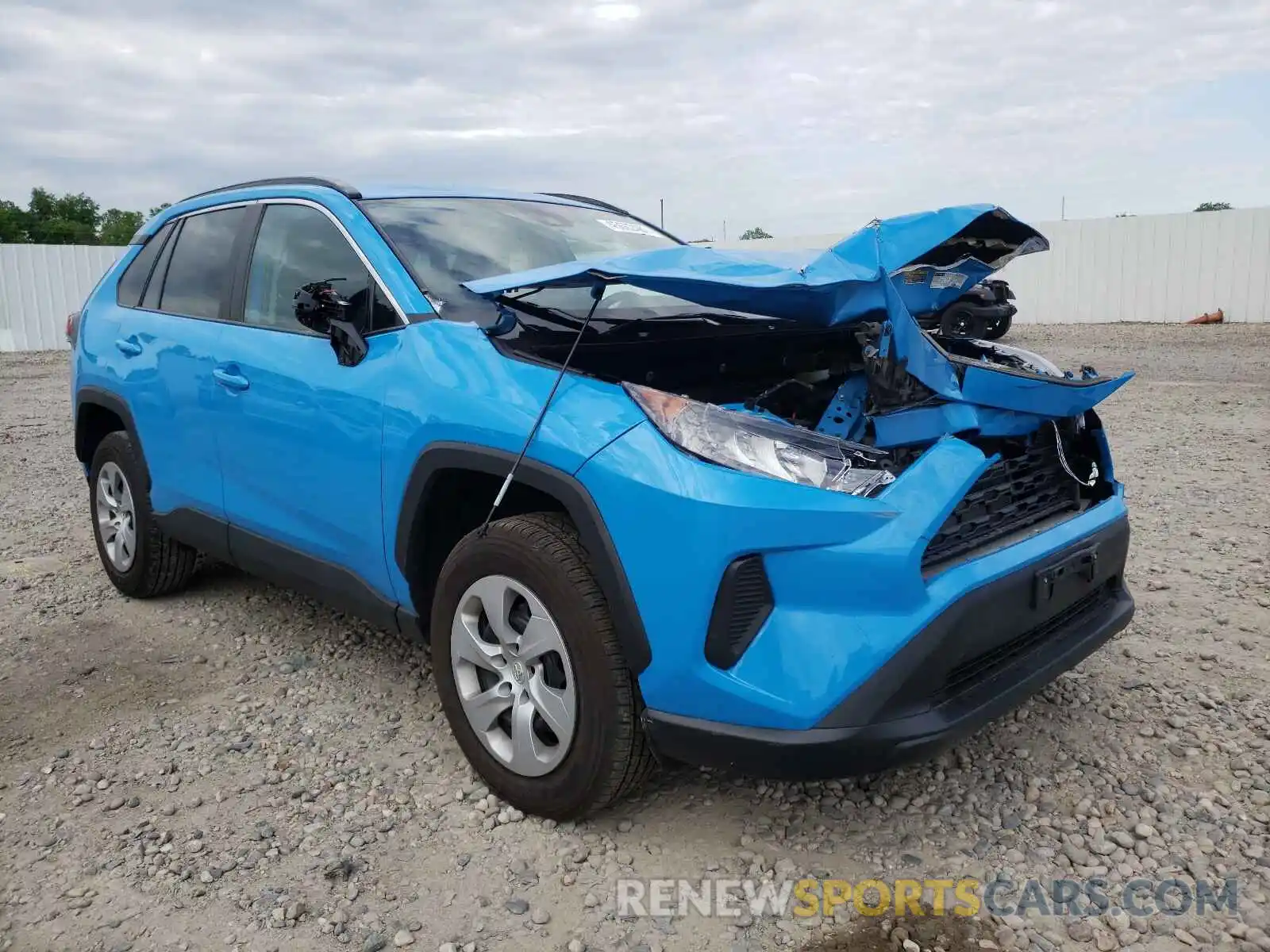 1 Photograph of a damaged car 2T3H1RFV1LC050639 TOYOTA RAV4 2020