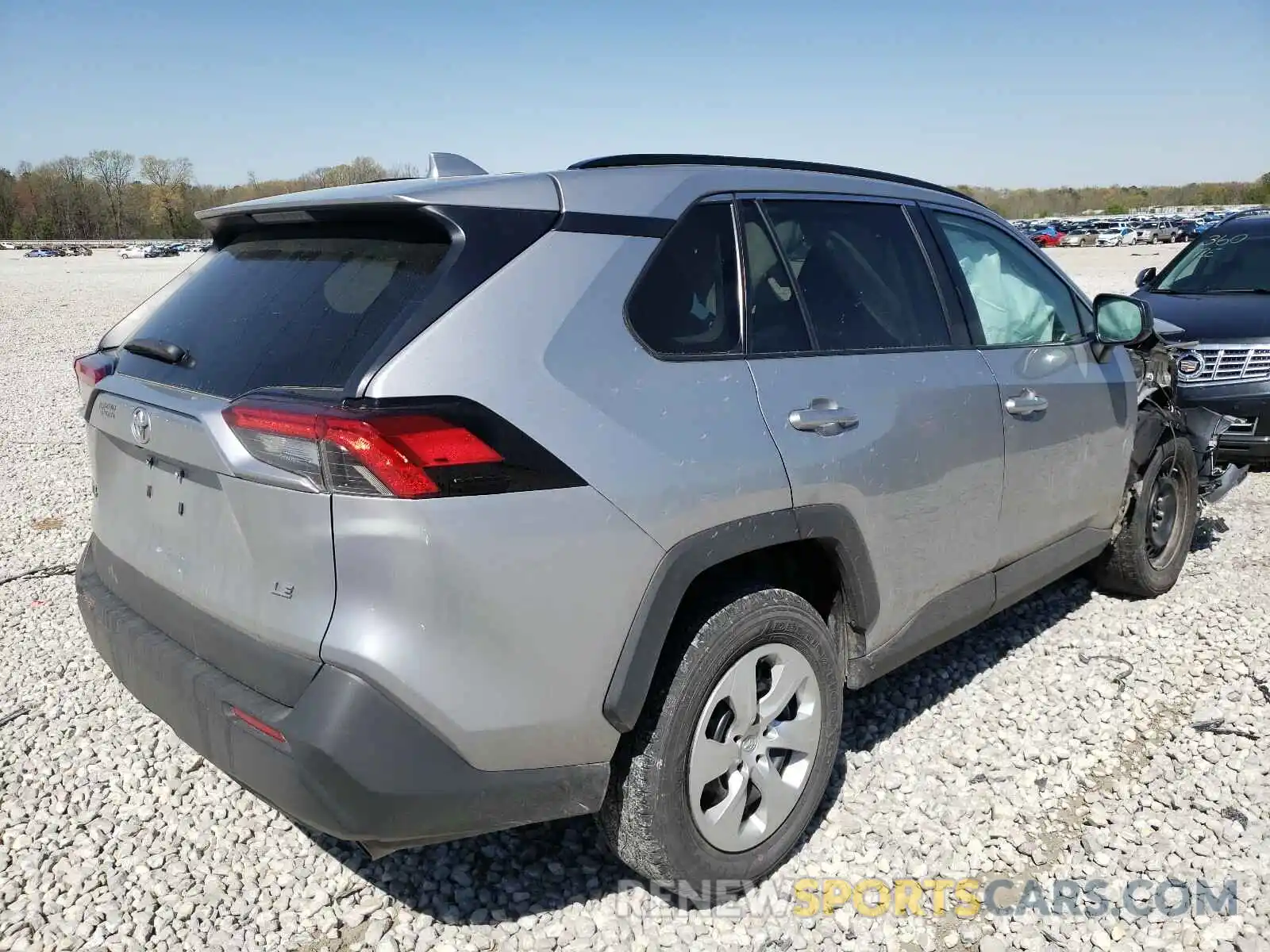 4 Photograph of a damaged car 2T3H1RFV1LC061236 TOYOTA RAV4 2020