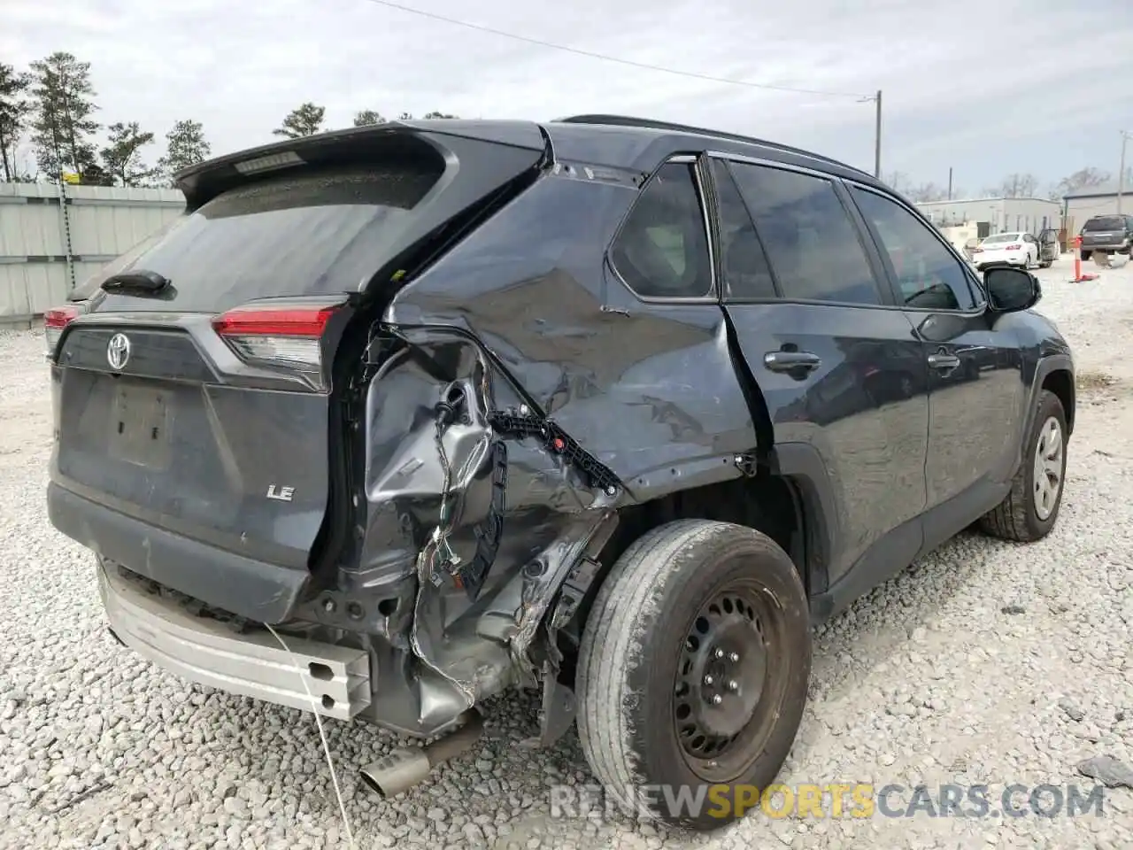 4 Photograph of a damaged car 2T3H1RFV1LC062290 TOYOTA RAV4 2020