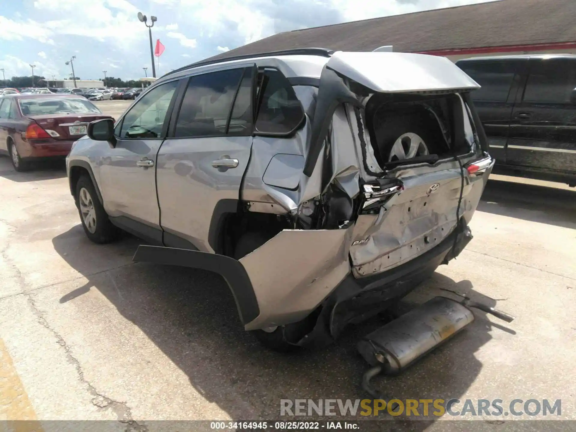 6 Photograph of a damaged car 2T3H1RFV1LC062323 TOYOTA RAV4 2020