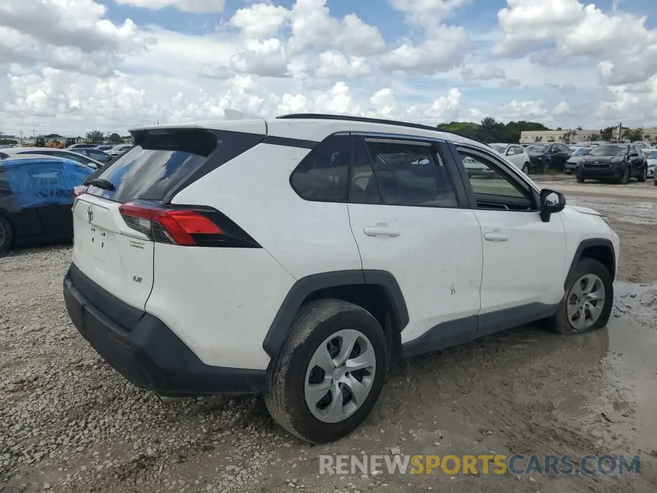 3 Photograph of a damaged car 2T3H1RFV1LC062922 TOYOTA RAV4 2020