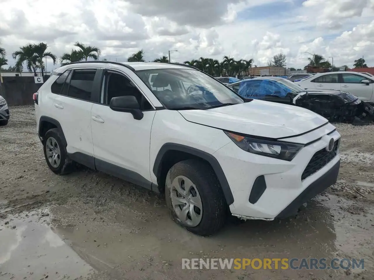 4 Photograph of a damaged car 2T3H1RFV1LC062922 TOYOTA RAV4 2020