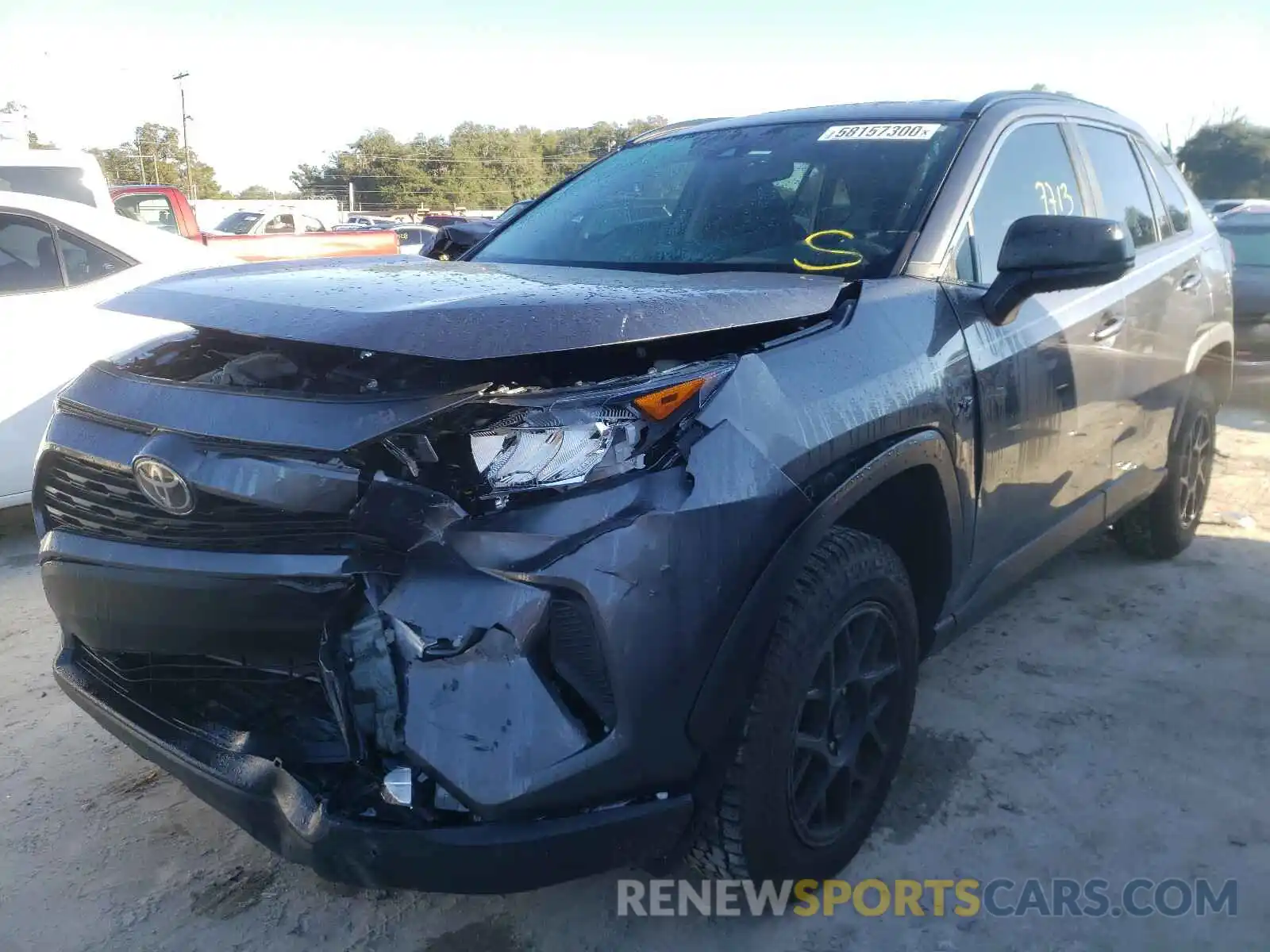 2 Photograph of a damaged car 2T3H1RFV1LC071443 TOYOTA RAV4 2020