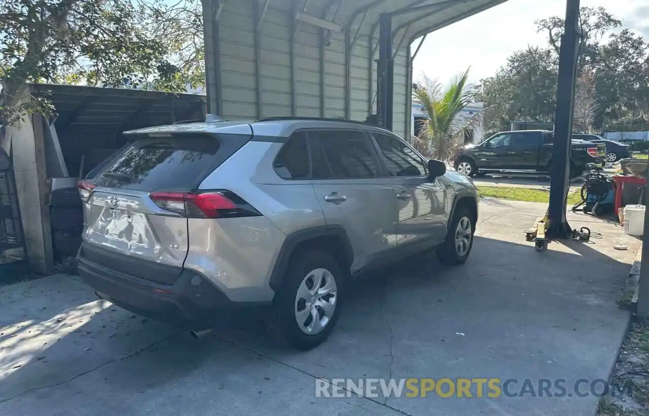 4 Photograph of a damaged car 2T3H1RFV1LC076321 TOYOTA RAV4 2020