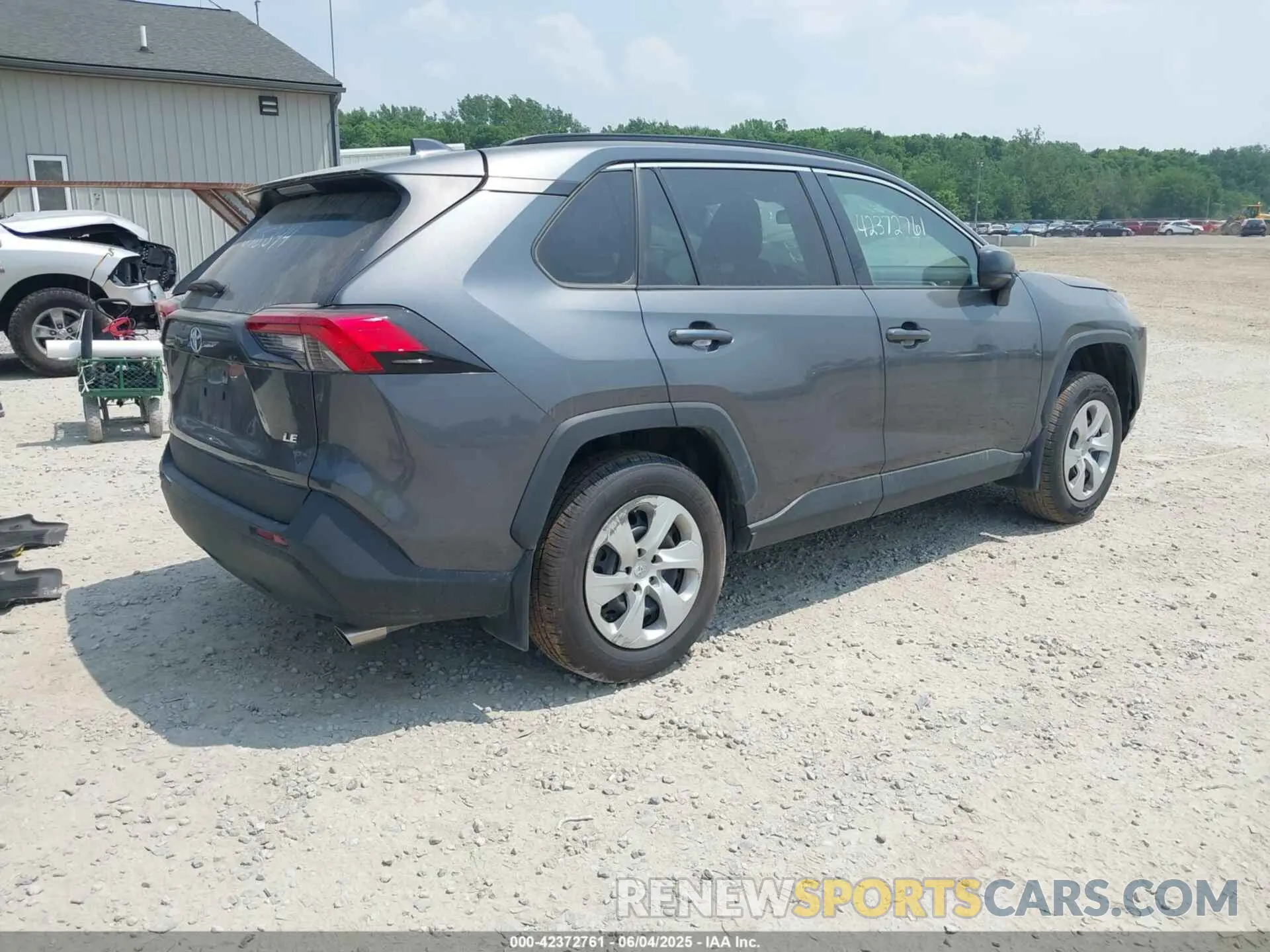 4 Photograph of a damaged car 2T3H1RFV1LC078344 TOYOTA RAV4 2020