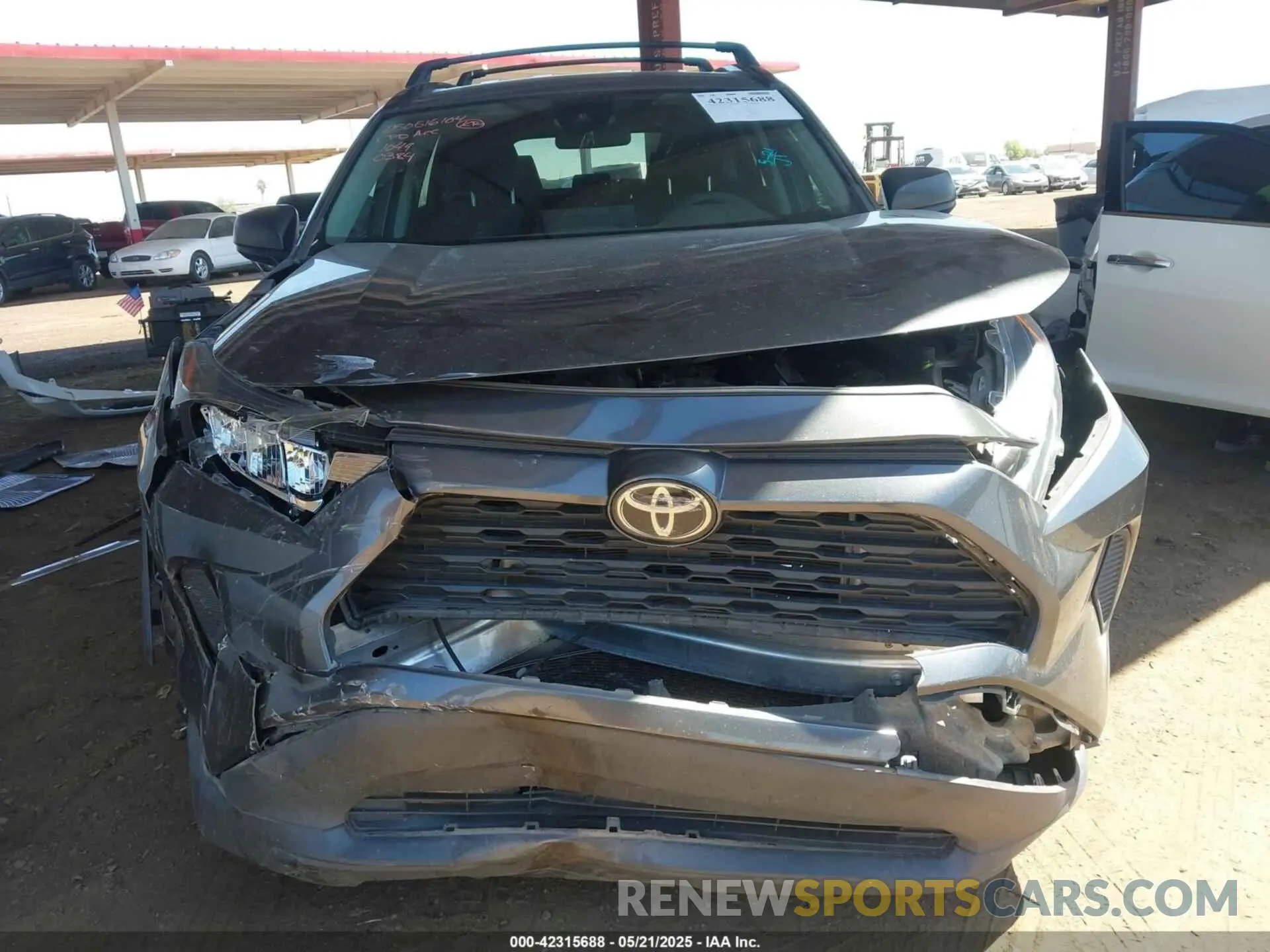 12 Photograph of a damaged car 2T3H1RFV1LC080384 TOYOTA RAV4 2020