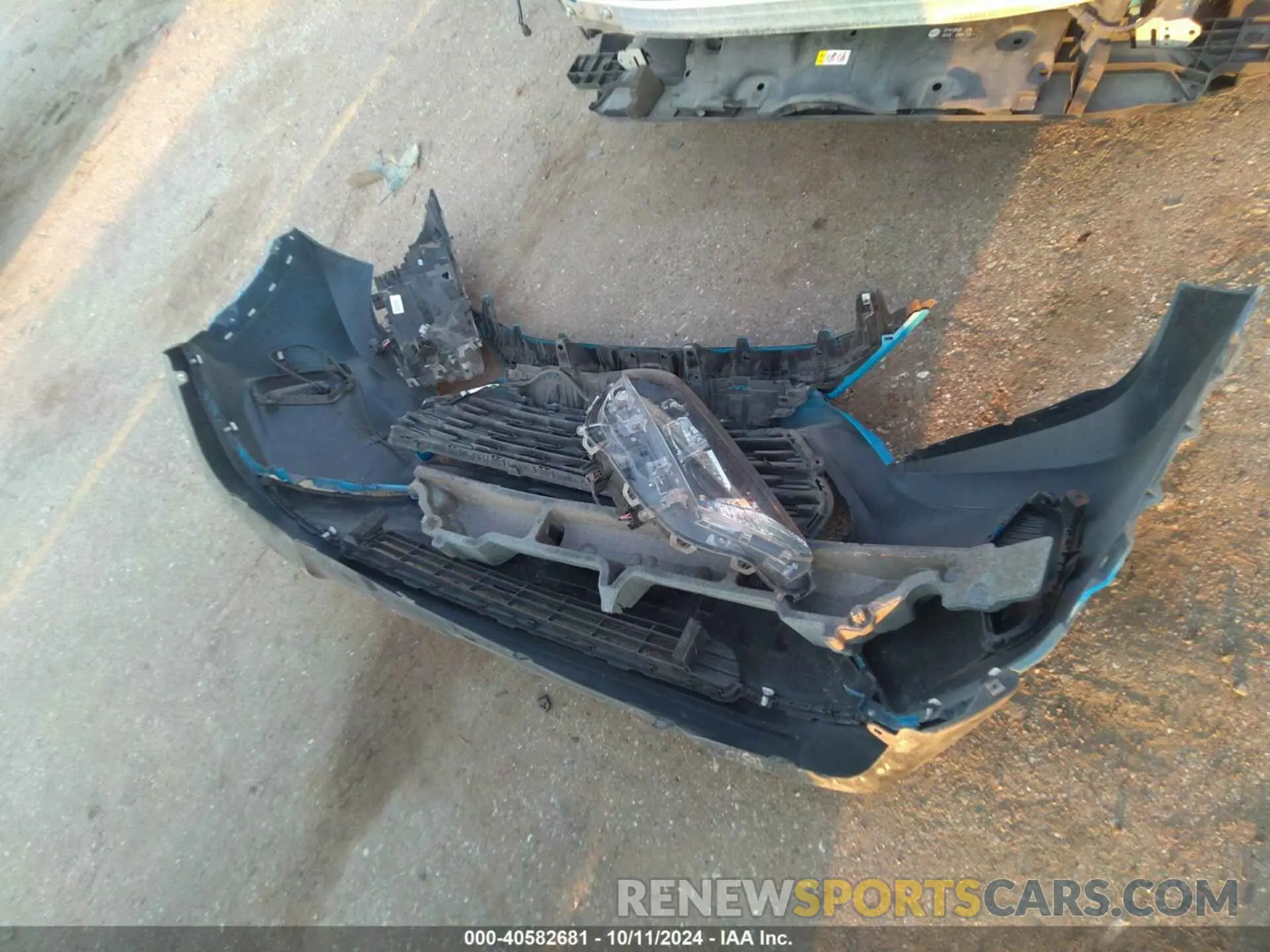 12 Photograph of a damaged car 2T3H1RFV1LW077449 TOYOTA RAV4 2020