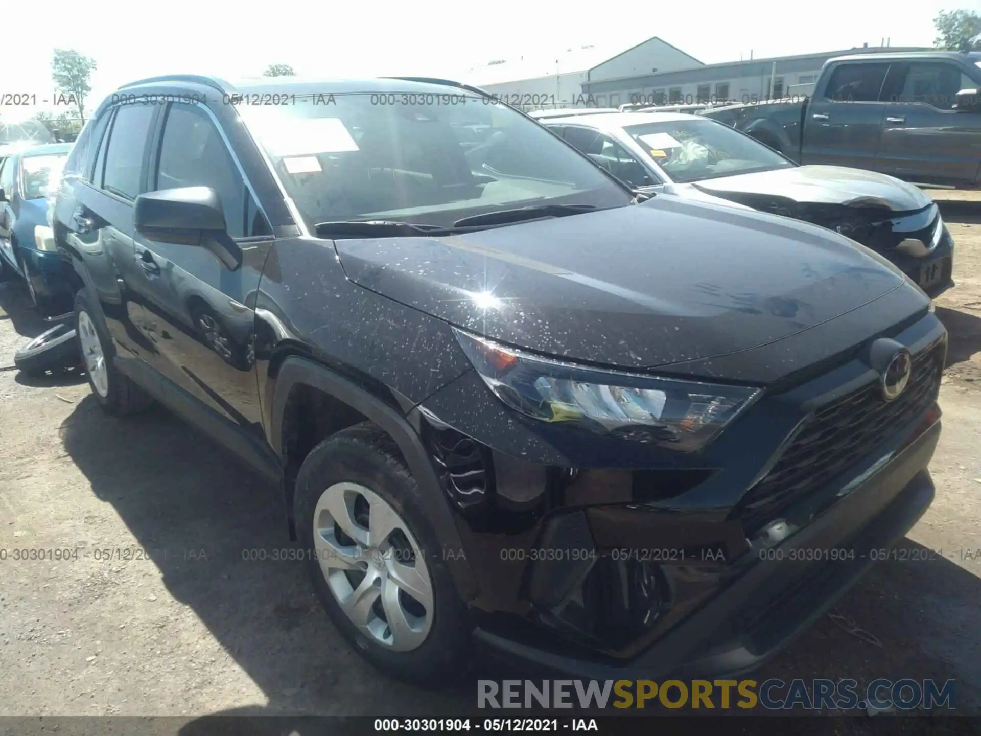 1 Photograph of a damaged car 2T3H1RFV1LW084711 TOYOTA RAV4 2020