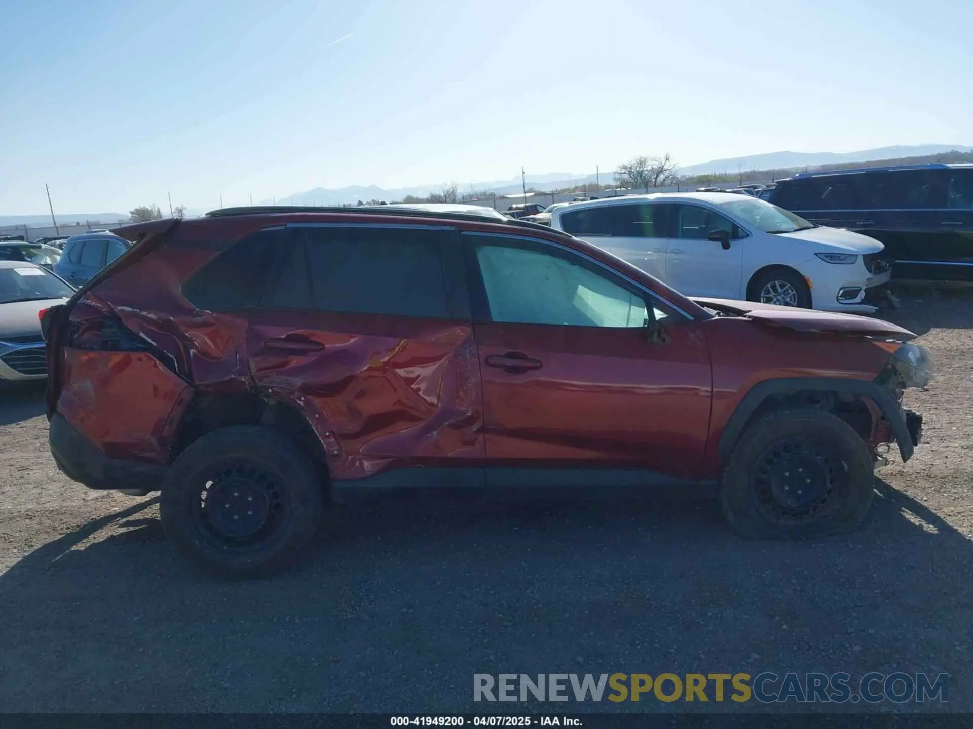 13 Photograph of a damaged car 2T3H1RFV1LW093523 TOYOTA RAV4 2020