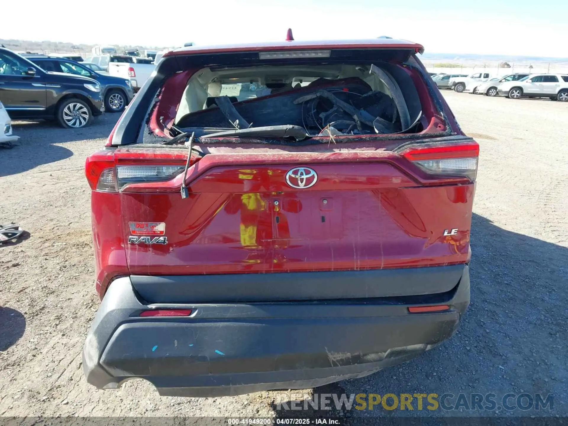 16 Photograph of a damaged car 2T3H1RFV1LW093523 TOYOTA RAV4 2020