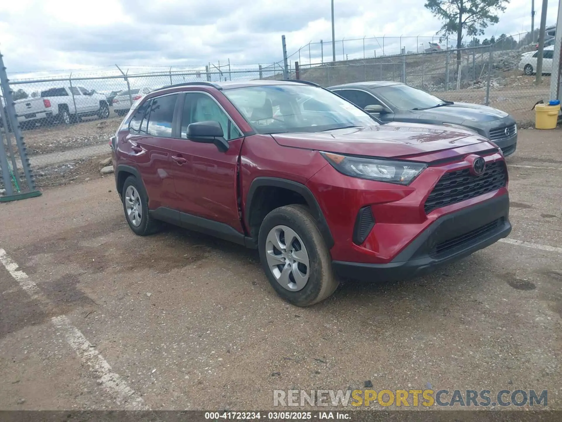 1 Photograph of a damaged car 2T3H1RFV1LW100499 TOYOTA RAV4 2020