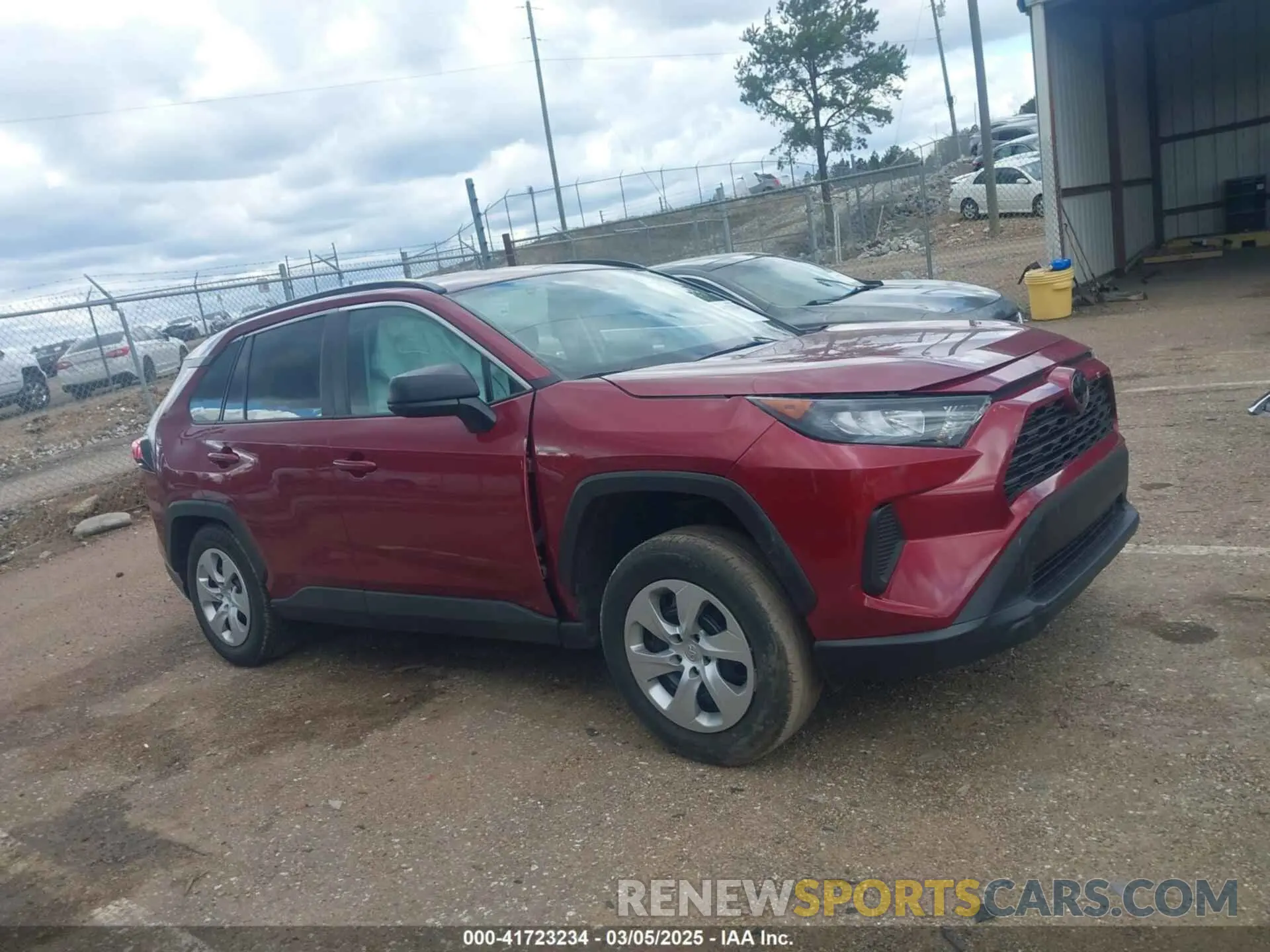 14 Photograph of a damaged car 2T3H1RFV1LW100499 TOYOTA RAV4 2020