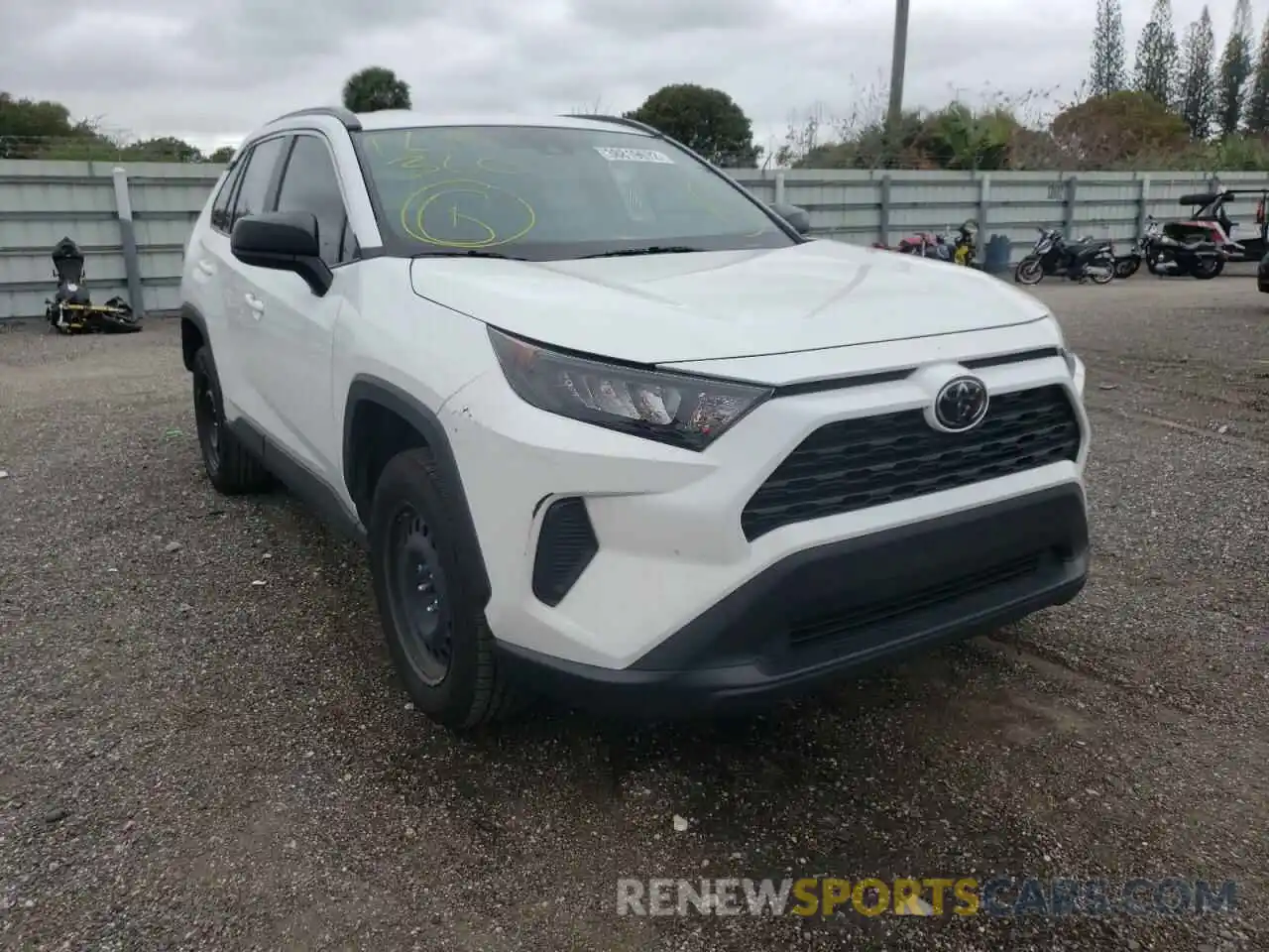 1 Photograph of a damaged car 2T3H1RFV2LC048656 TOYOTA RAV4 2020