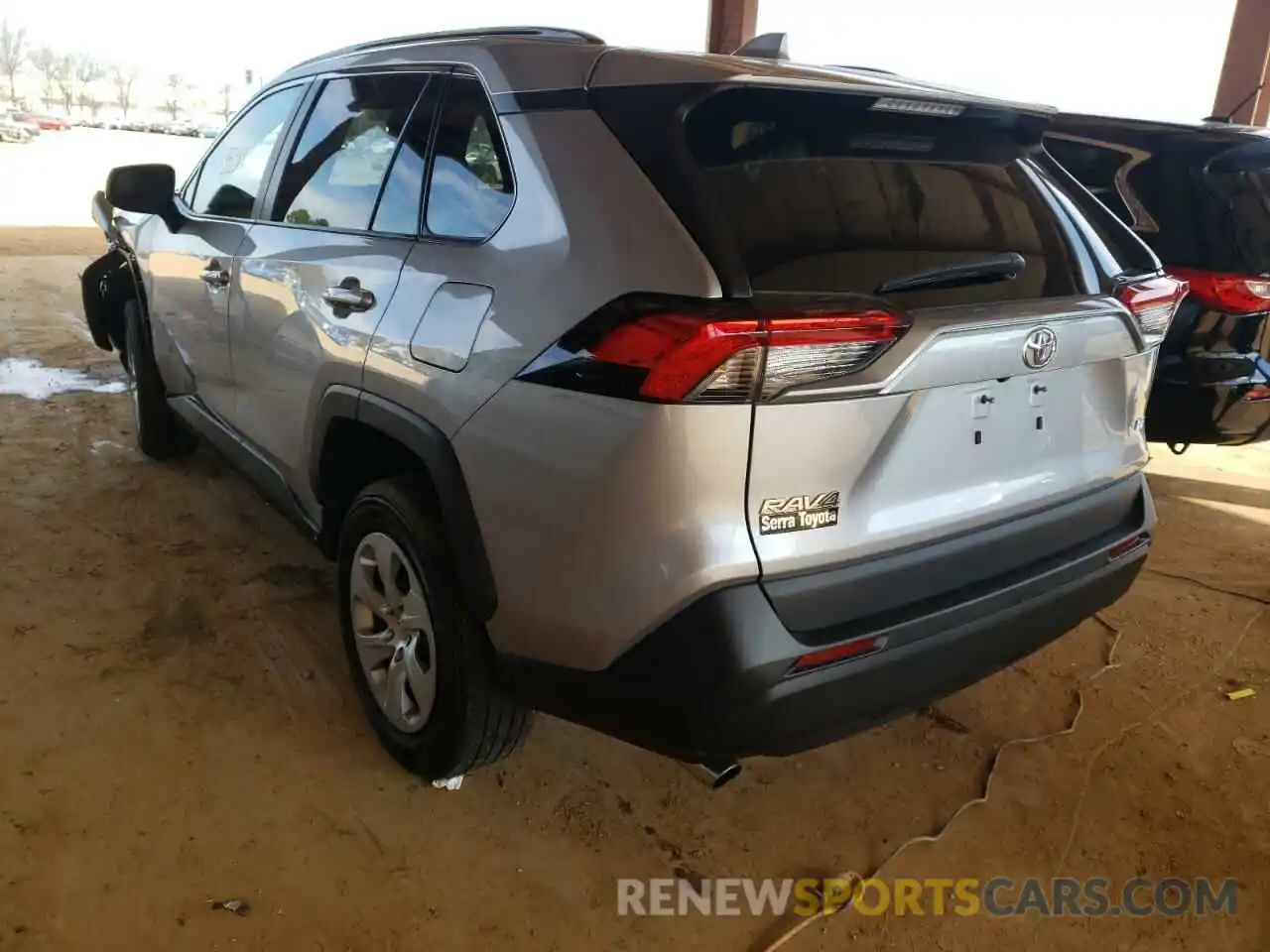 3 Photograph of a damaged car 2T3H1RFV2LC061052 TOYOTA RAV4 2020