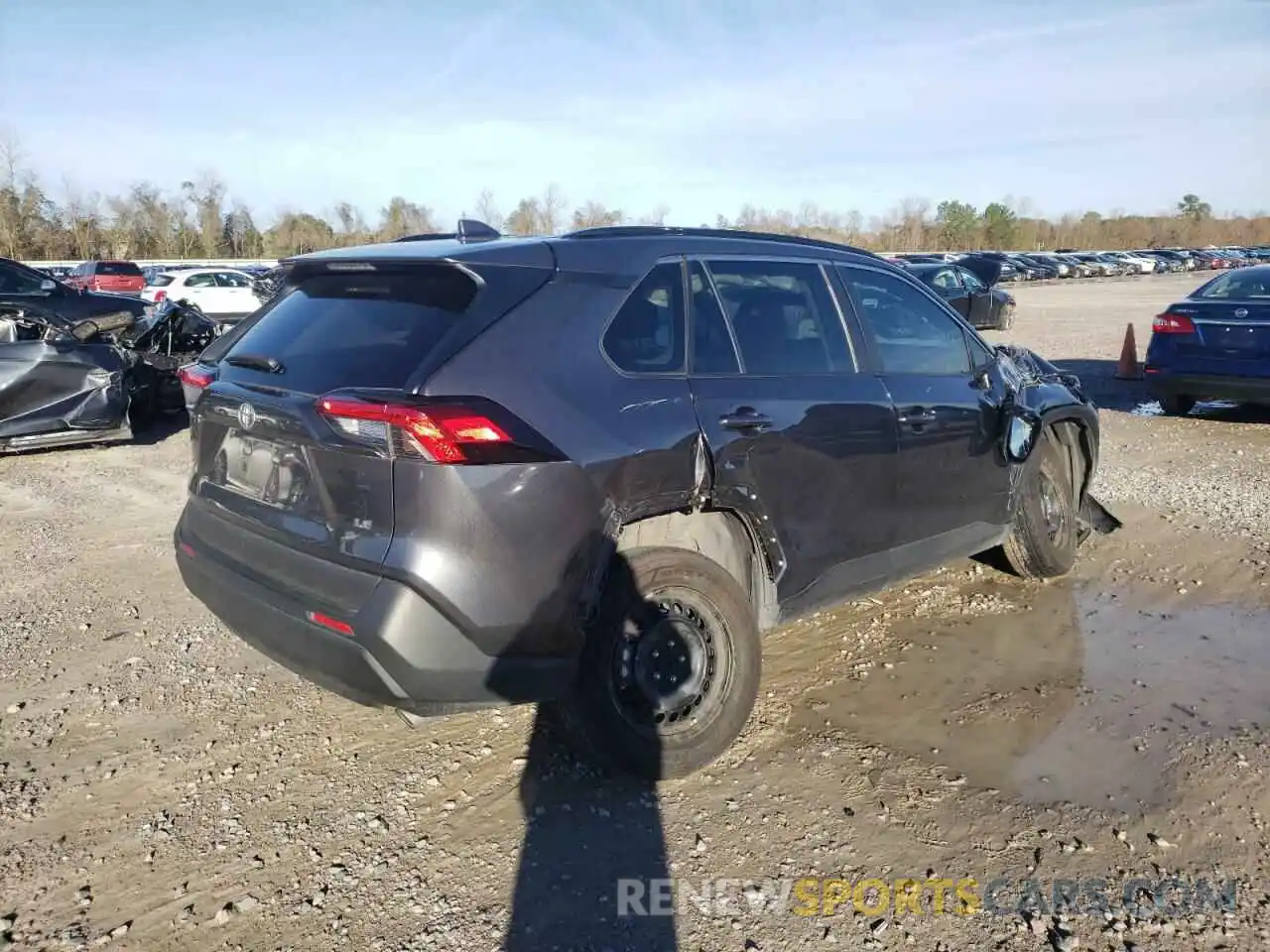 4 Photograph of a damaged car 2T3H1RFV2LC063254 TOYOTA RAV4 2020