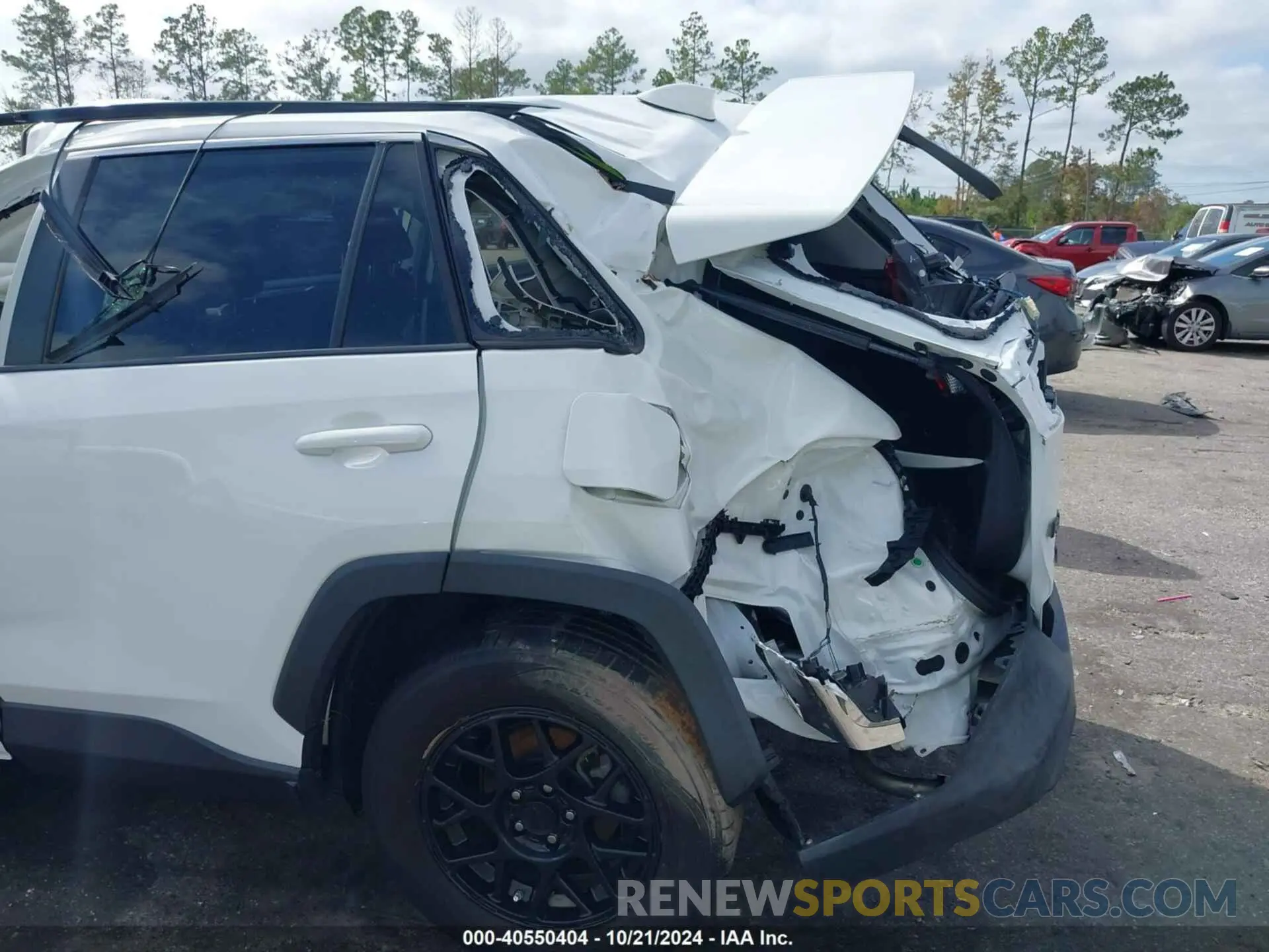 6 Photograph of a damaged car 2T3H1RFV2LC069717 TOYOTA RAV4 2020