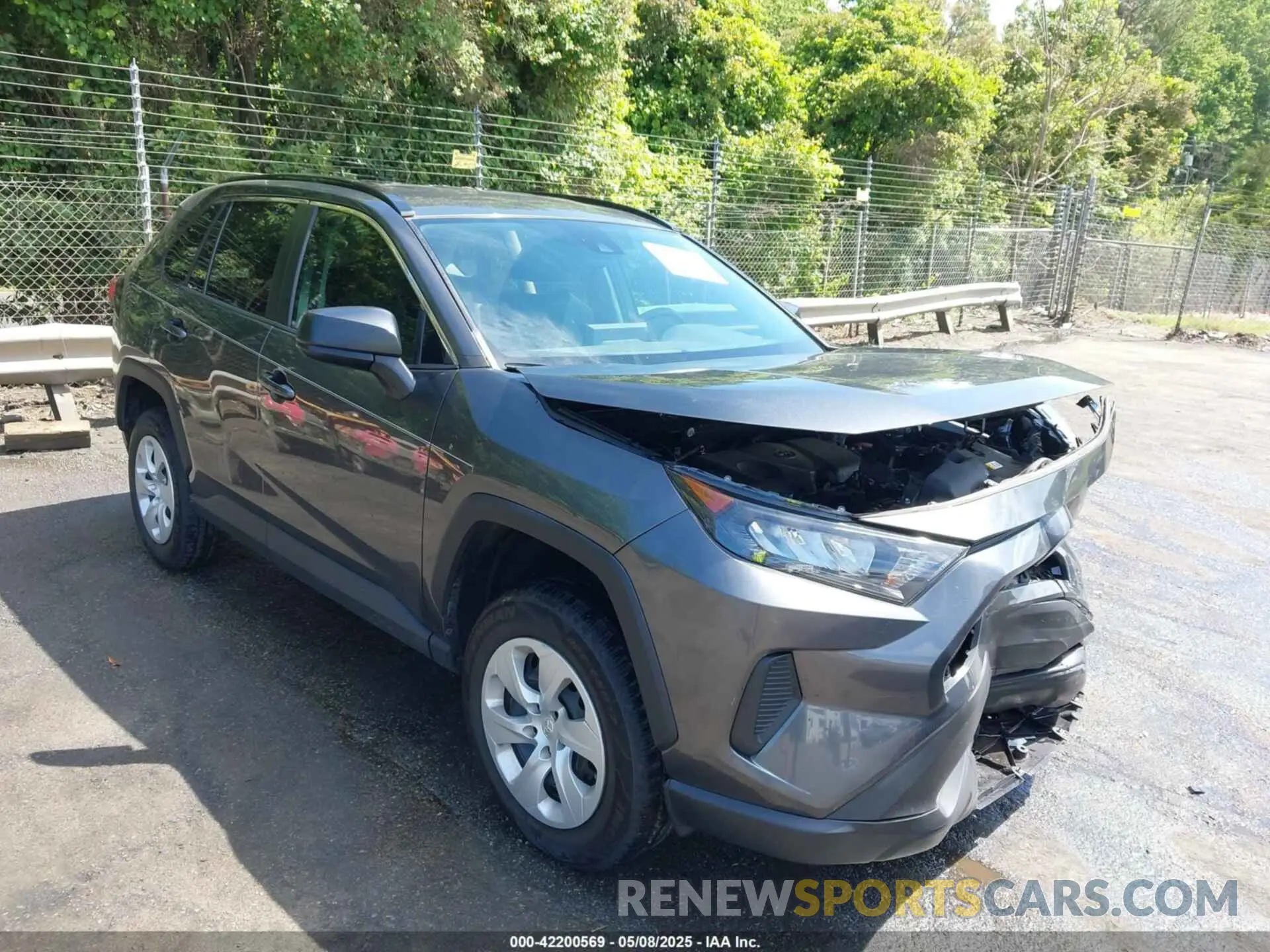 1 Photograph of a damaged car 2T3H1RFV2LC073153 TOYOTA RAV4 2020