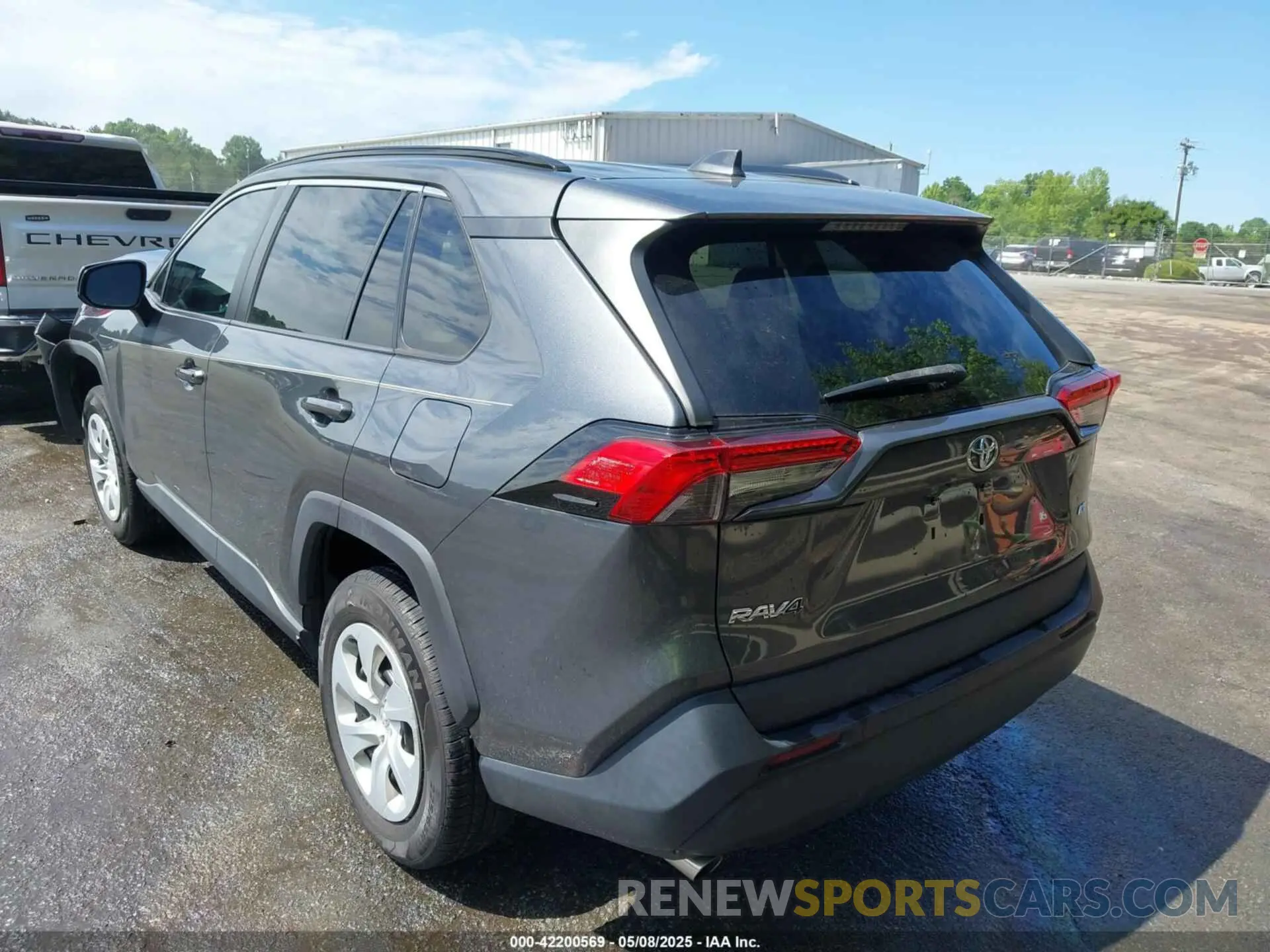 3 Photograph of a damaged car 2T3H1RFV2LC073153 TOYOTA RAV4 2020