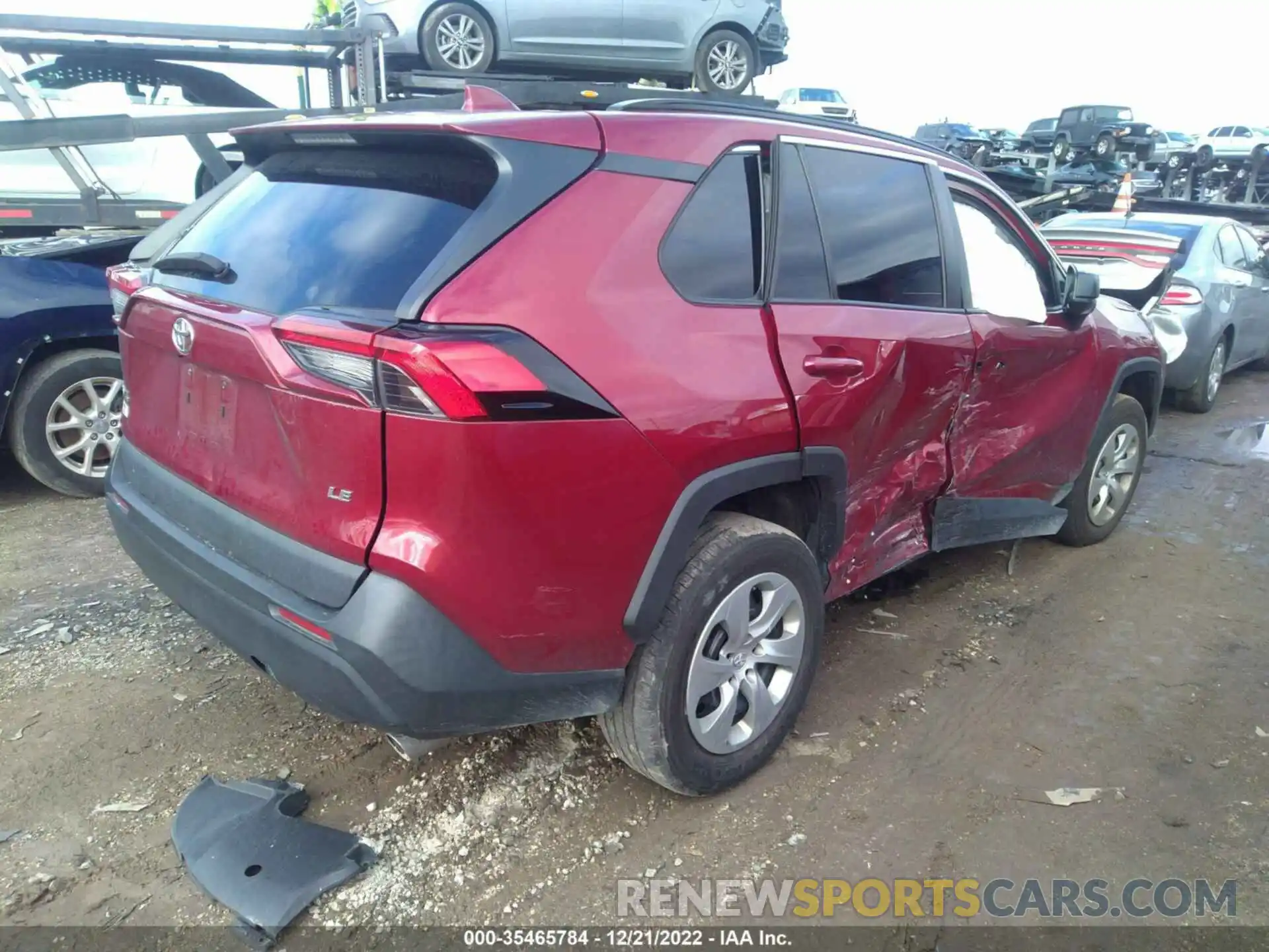 4 Photograph of a damaged car 2T3H1RFV2LC073704 TOYOTA RAV4 2020