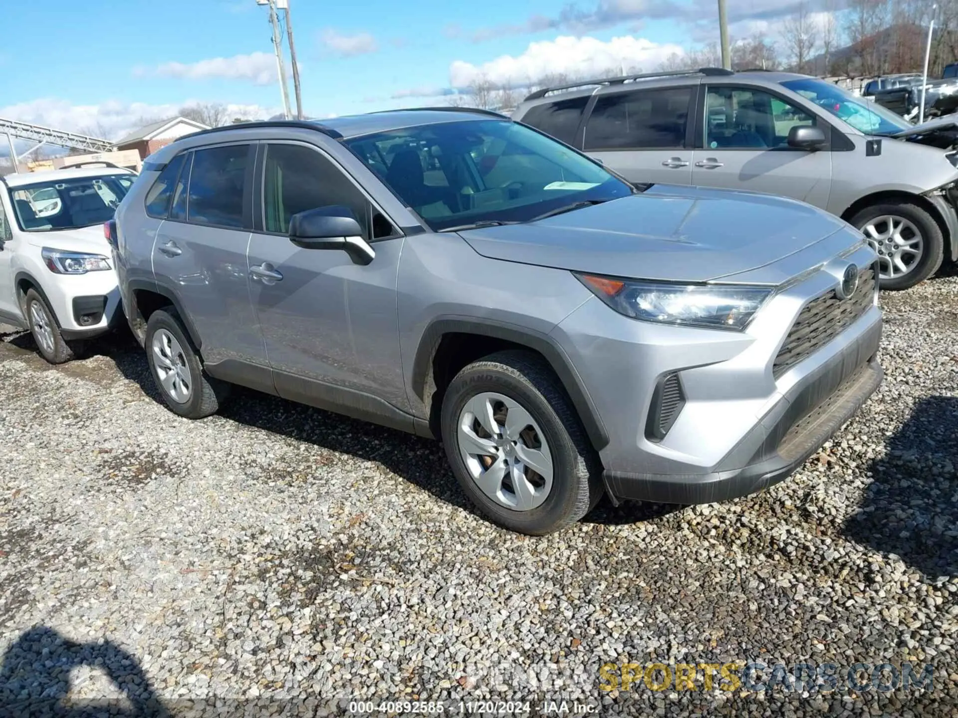1 Photograph of a damaged car 2T3H1RFV2LC075730 TOYOTA RAV4 2020