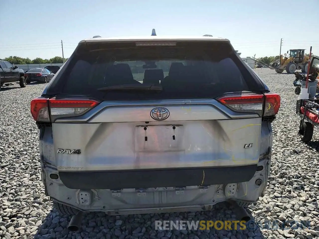 6 Photograph of a damaged car 2T3H1RFV2LC075937 TOYOTA RAV4 2020