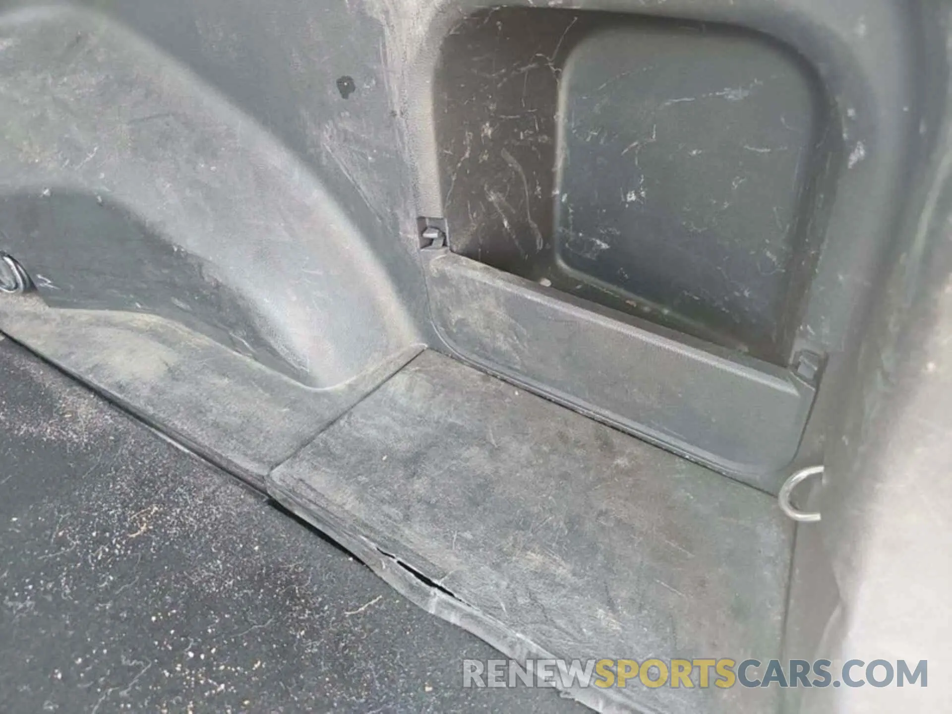 10 Photograph of a damaged car 2T3H1RFV2LC078983 TOYOTA RAV4 2020
