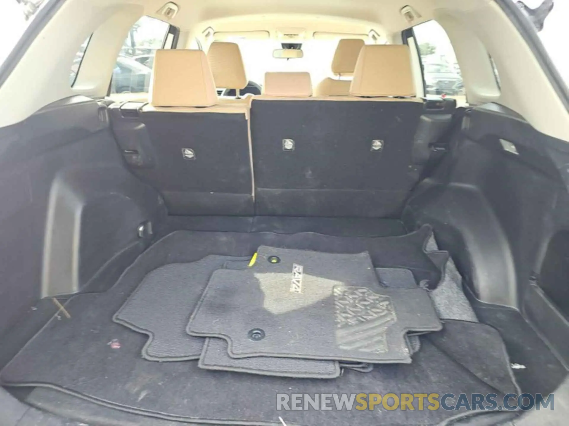 14 Photograph of a damaged car 2T3H1RFV2LC078983 TOYOTA RAV4 2020
