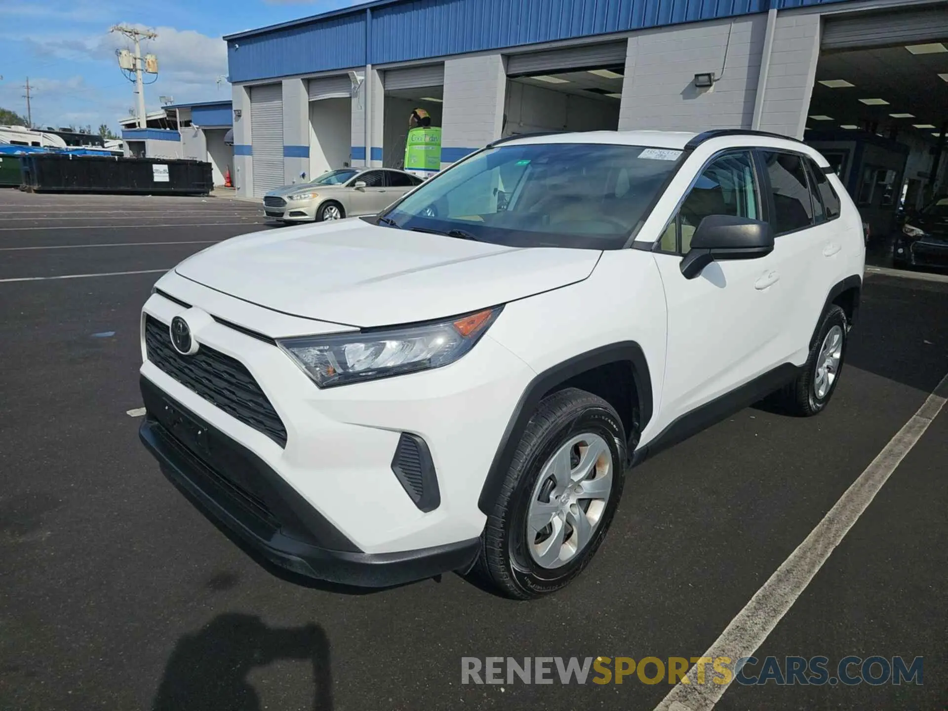 17 Photograph of a damaged car 2T3H1RFV2LC078983 TOYOTA RAV4 2020