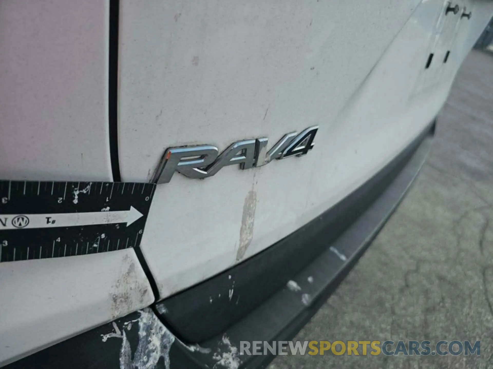 2 Photograph of a damaged car 2T3H1RFV2LC078983 TOYOTA RAV4 2020