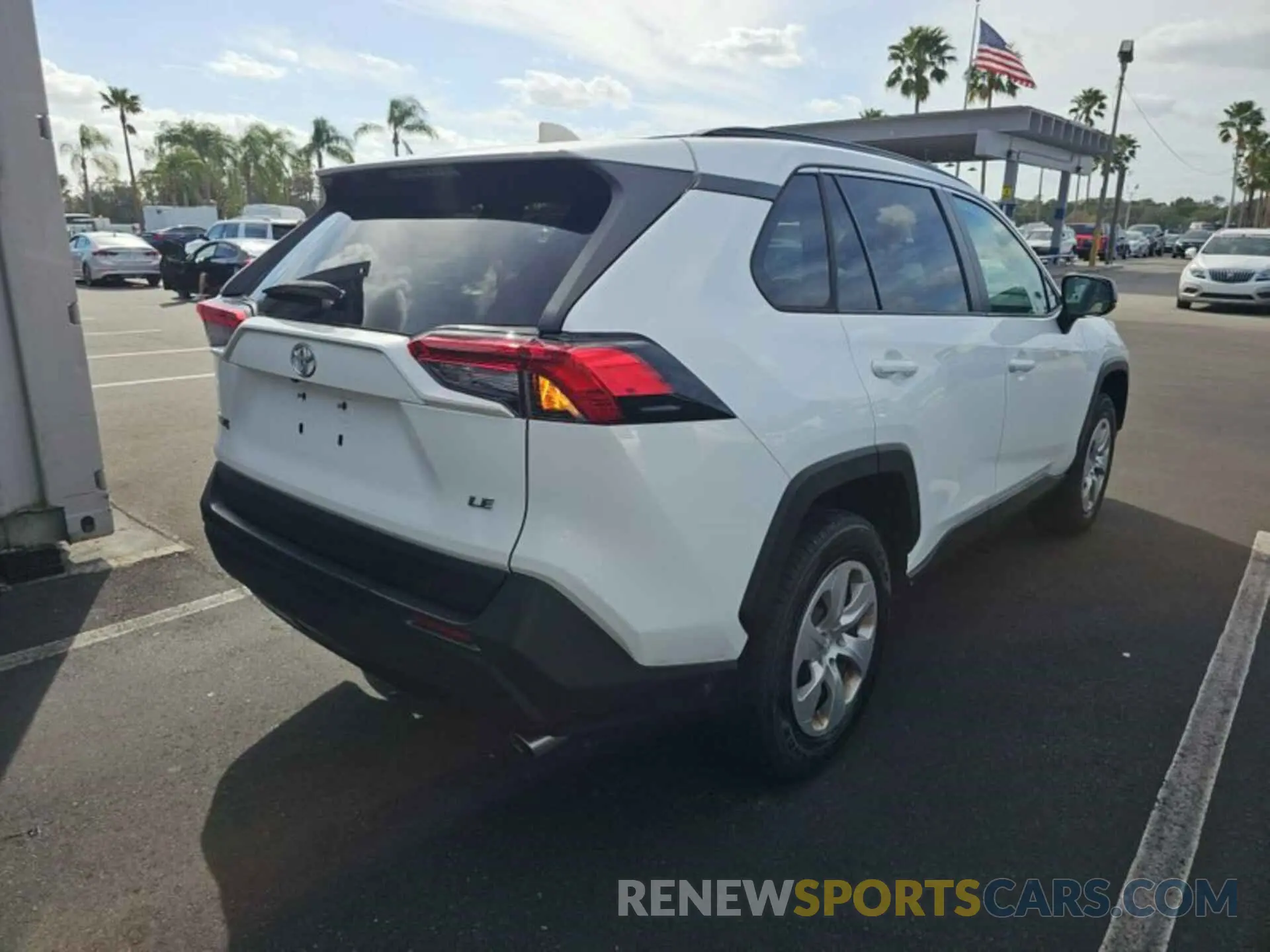 8 Photograph of a damaged car 2T3H1RFV2LC078983 TOYOTA RAV4 2020