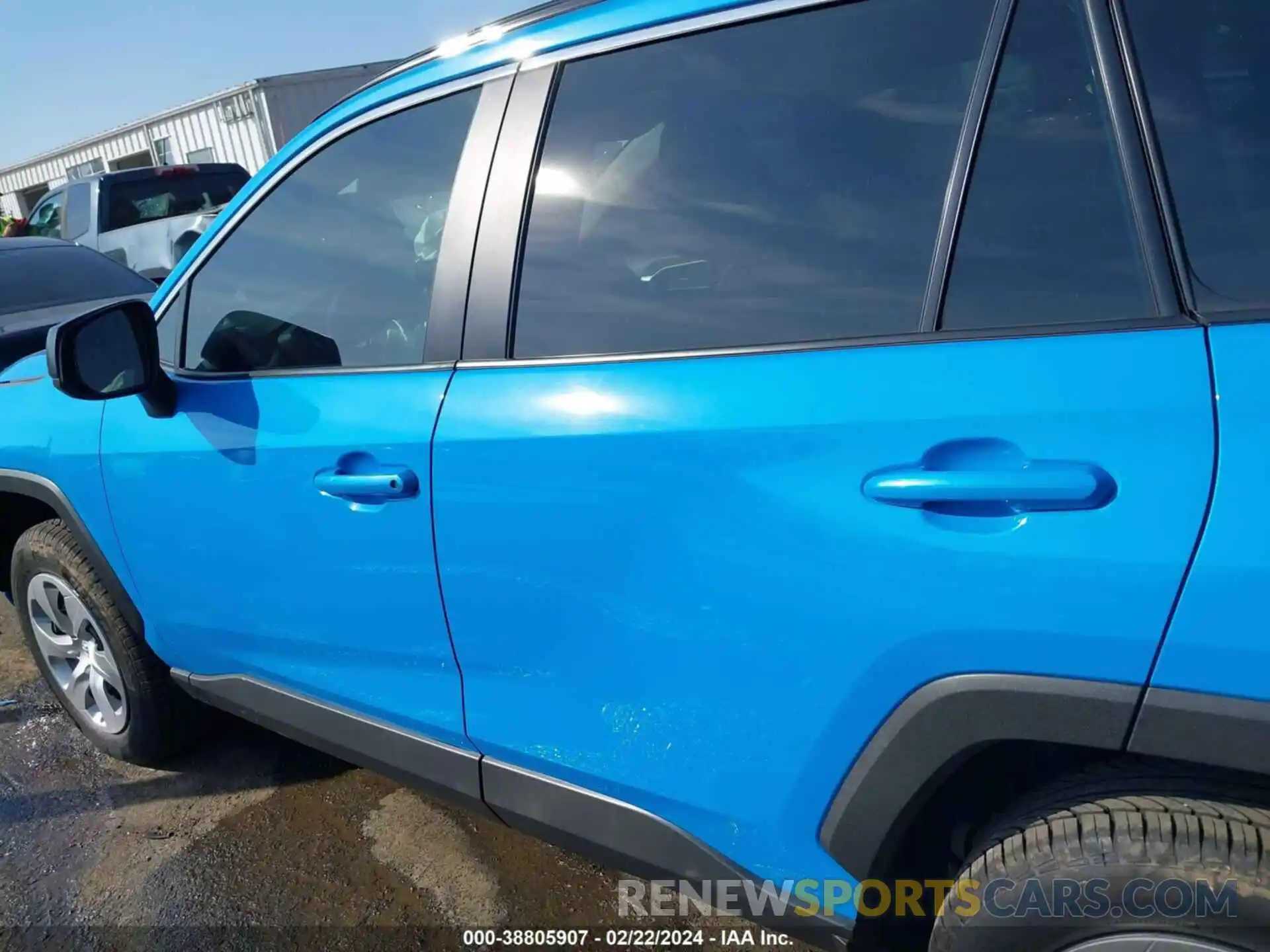 14 Photograph of a damaged car 2T3H1RFV2LC082998 TOYOTA RAV4 2020