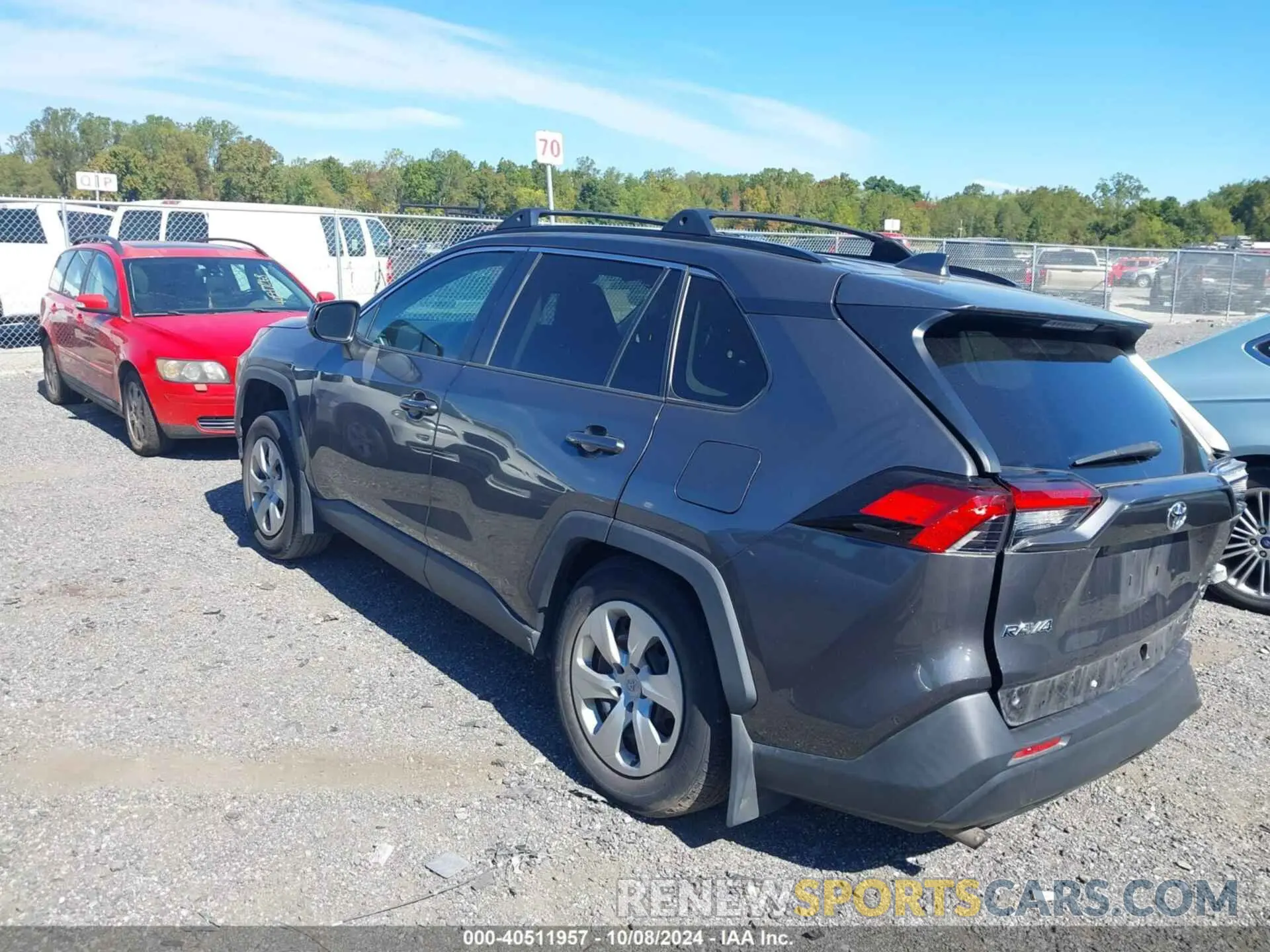 14 Photograph of a damaged car 2T3H1RFV2LW058800 TOYOTA RAV4 2020