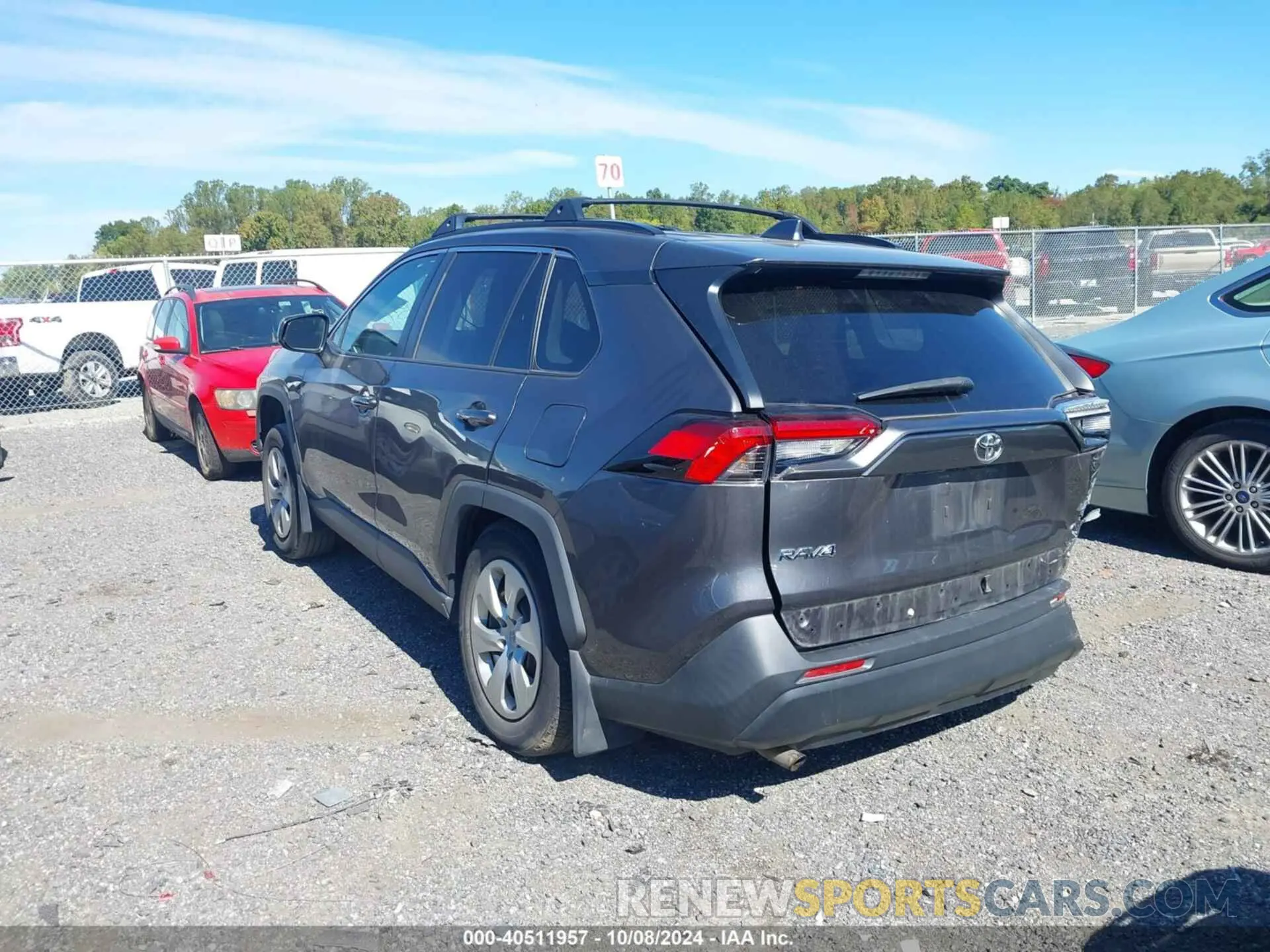 3 Photograph of a damaged car 2T3H1RFV2LW058800 TOYOTA RAV4 2020
