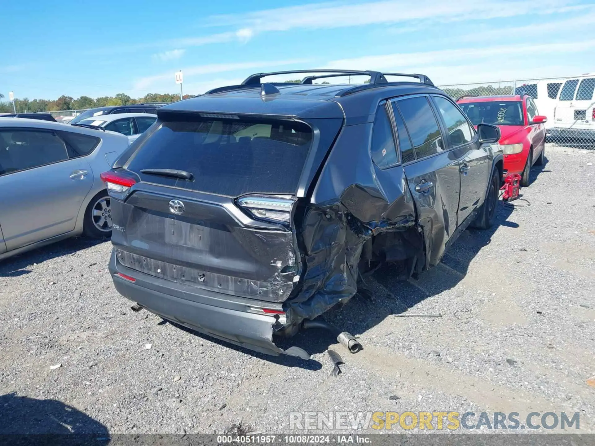 4 Photograph of a damaged car 2T3H1RFV2LW058800 TOYOTA RAV4 2020
