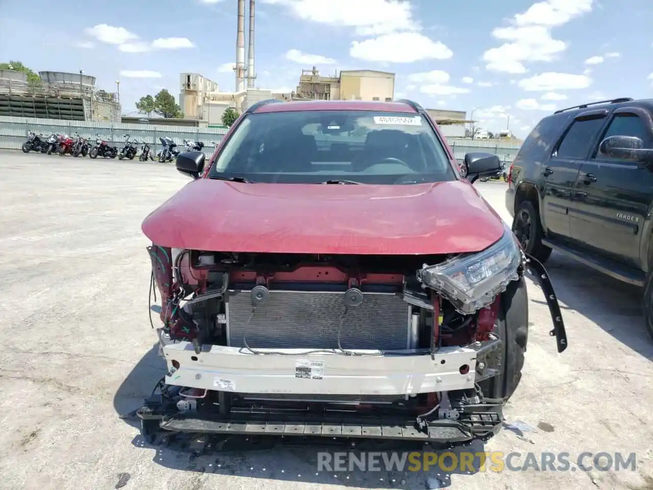 9 Photograph of a damaged car 2T3H1RFV2LW090243 TOYOTA RAV4 2020