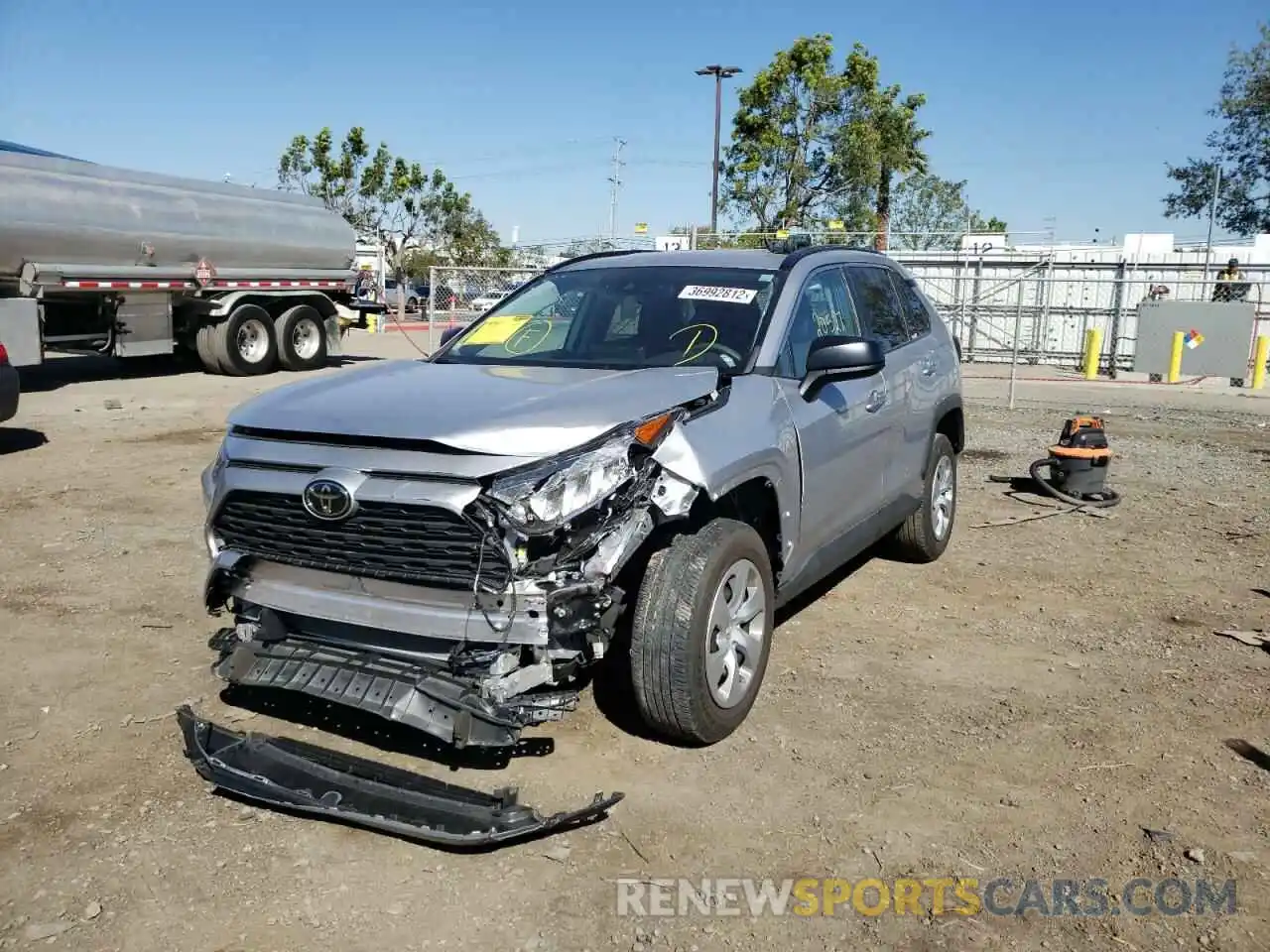 2 Photograph of a damaged car 2T3H1RFV2LW099928 TOYOTA RAV4 2020