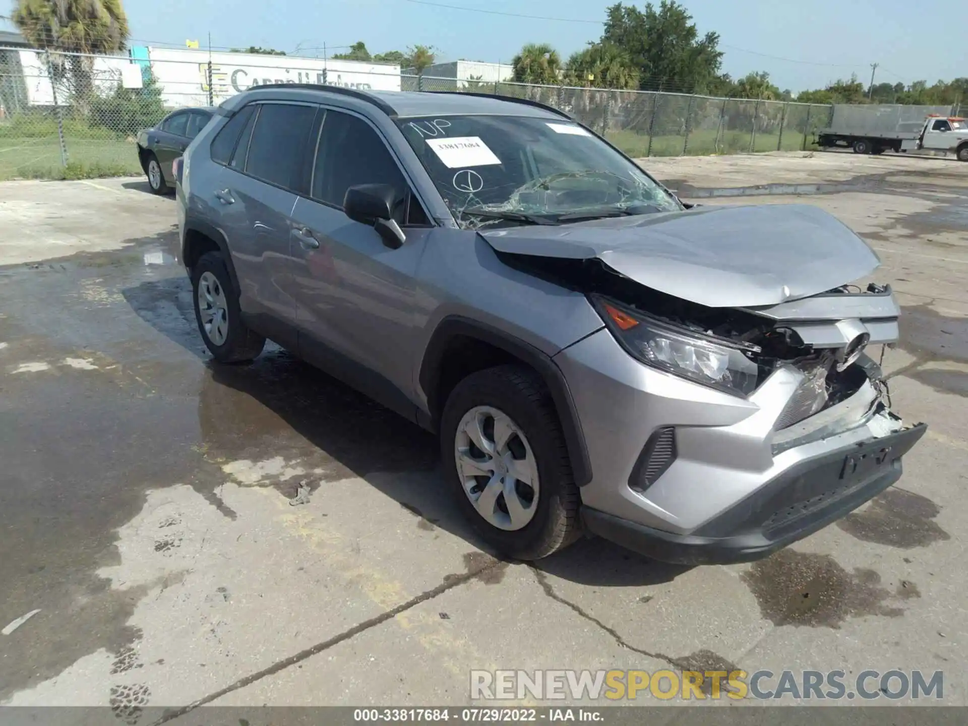 1 Photograph of a damaged car 2T3H1RFV3LC035768 TOYOTA RAV4 2020