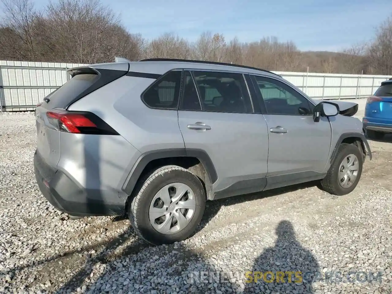 3 Photograph of a damaged car 2T3H1RFV3LC039125 TOYOTA RAV4 2020