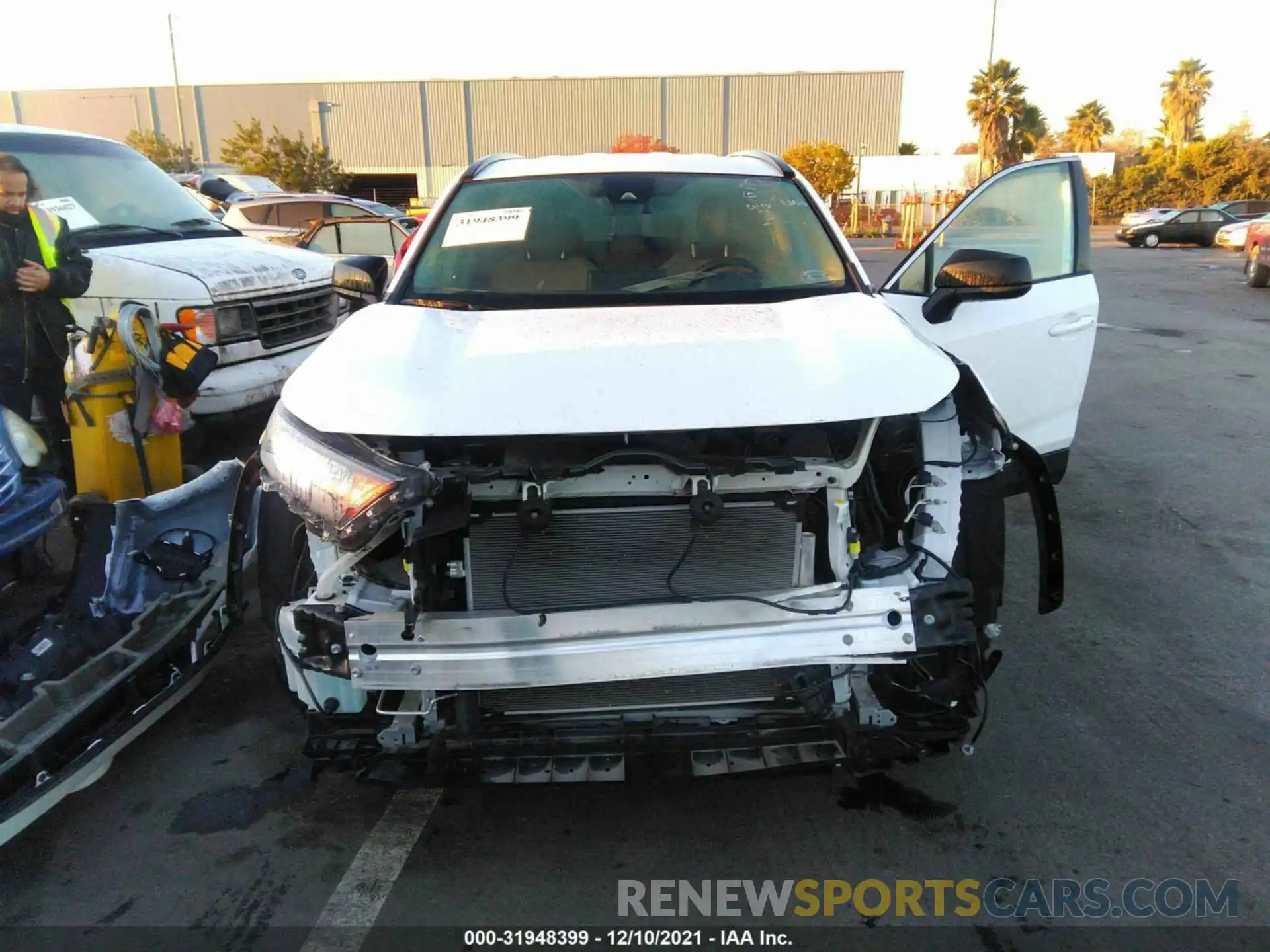 6 Photograph of a damaged car 2T3H1RFV3LC053591 TOYOTA RAV4 2020